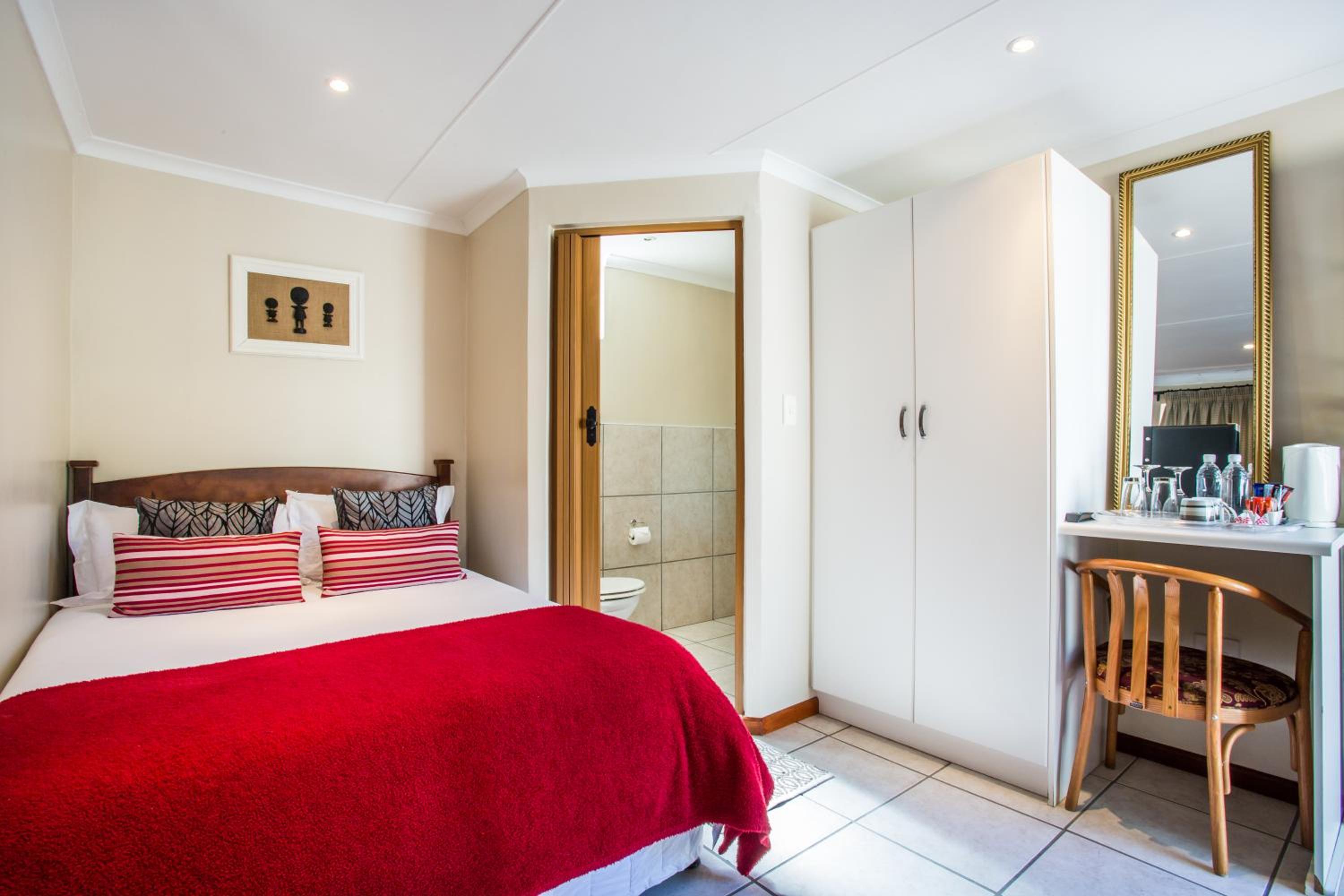 Single Room with Pool View