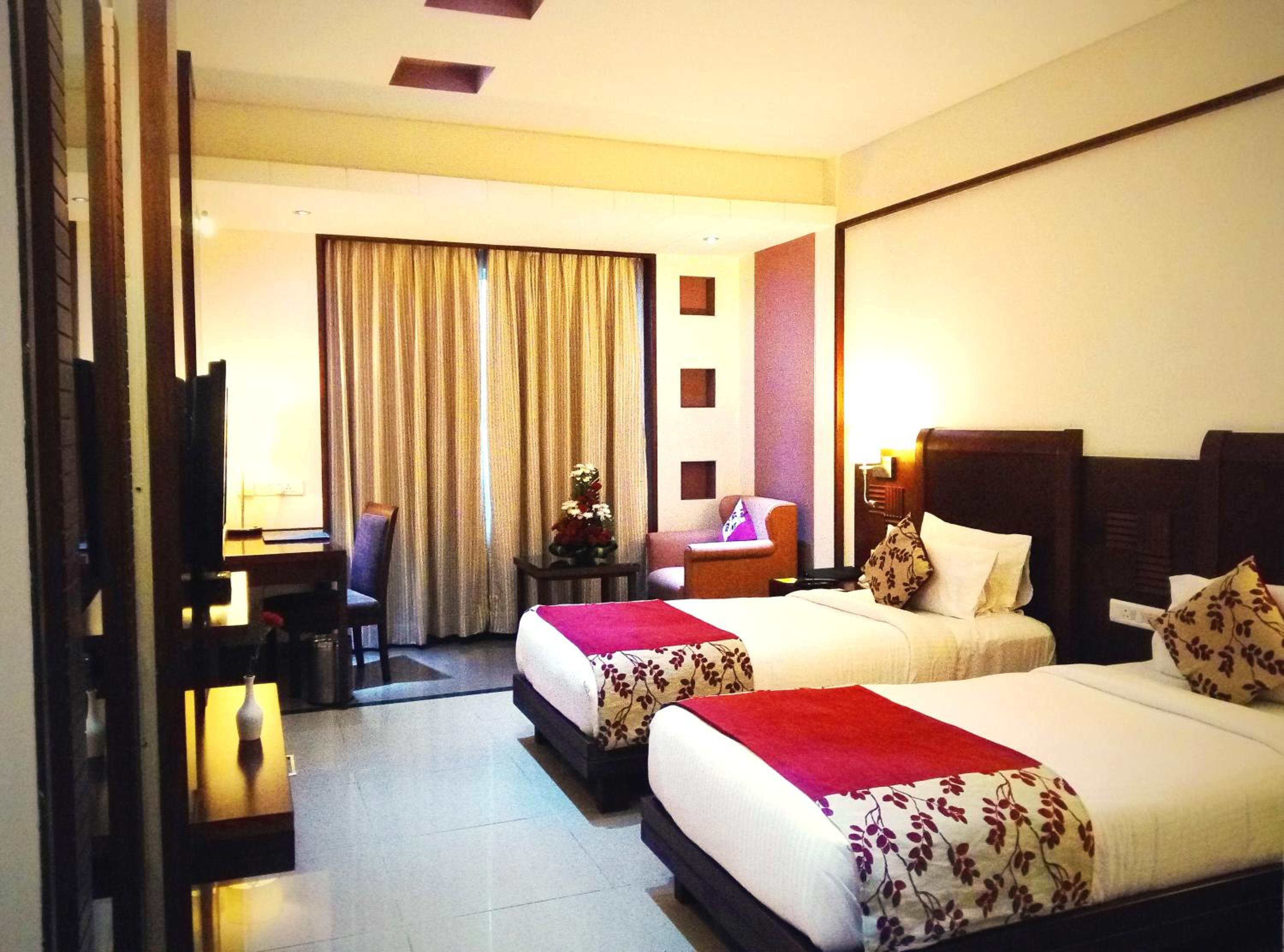Deluxe Twin Room - Photo 10