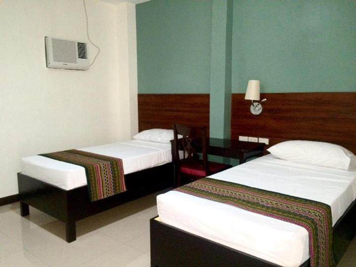 Standard Double or Twin Room photo 1