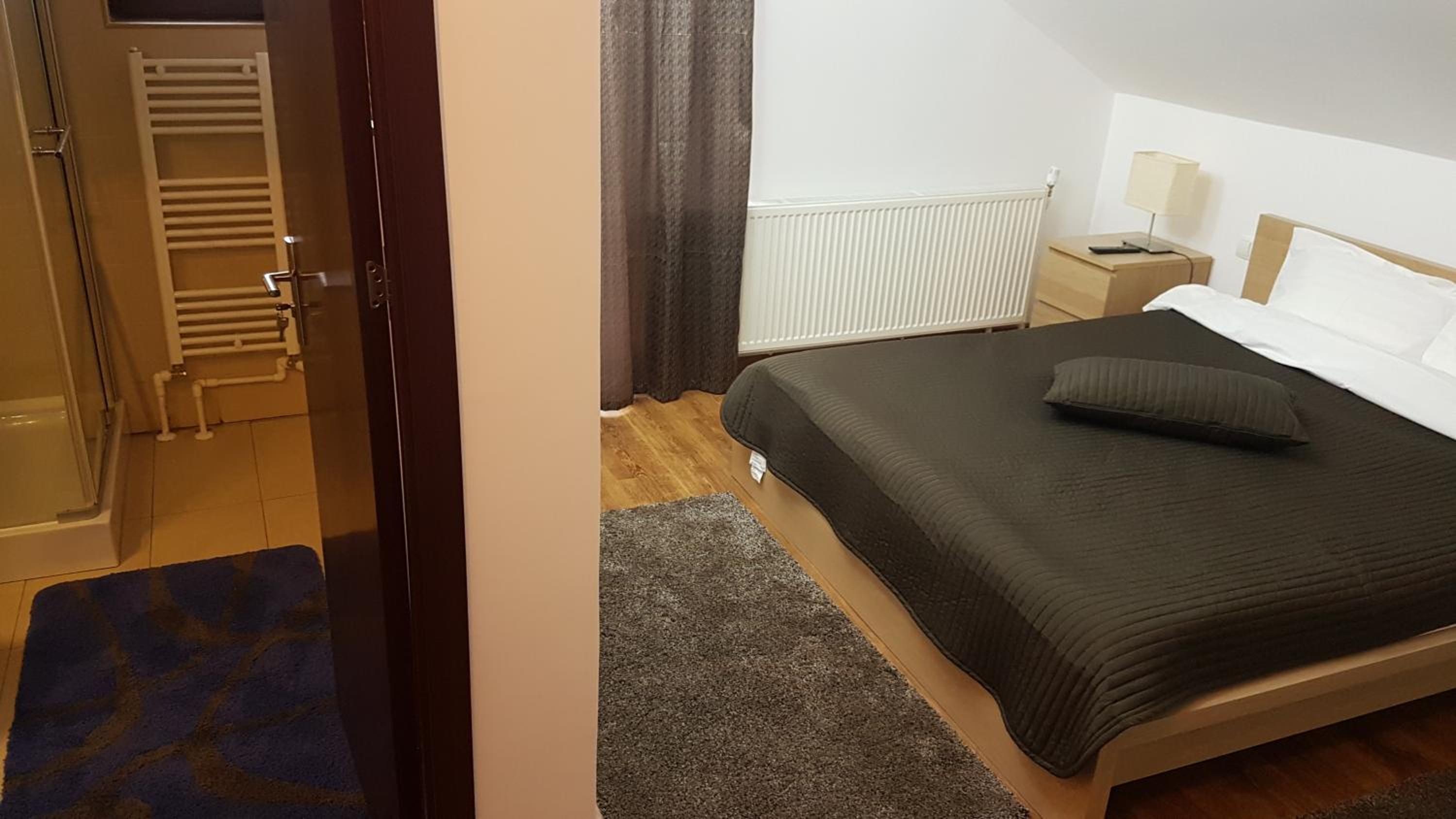 Double Room with Private Bathroom photo 1