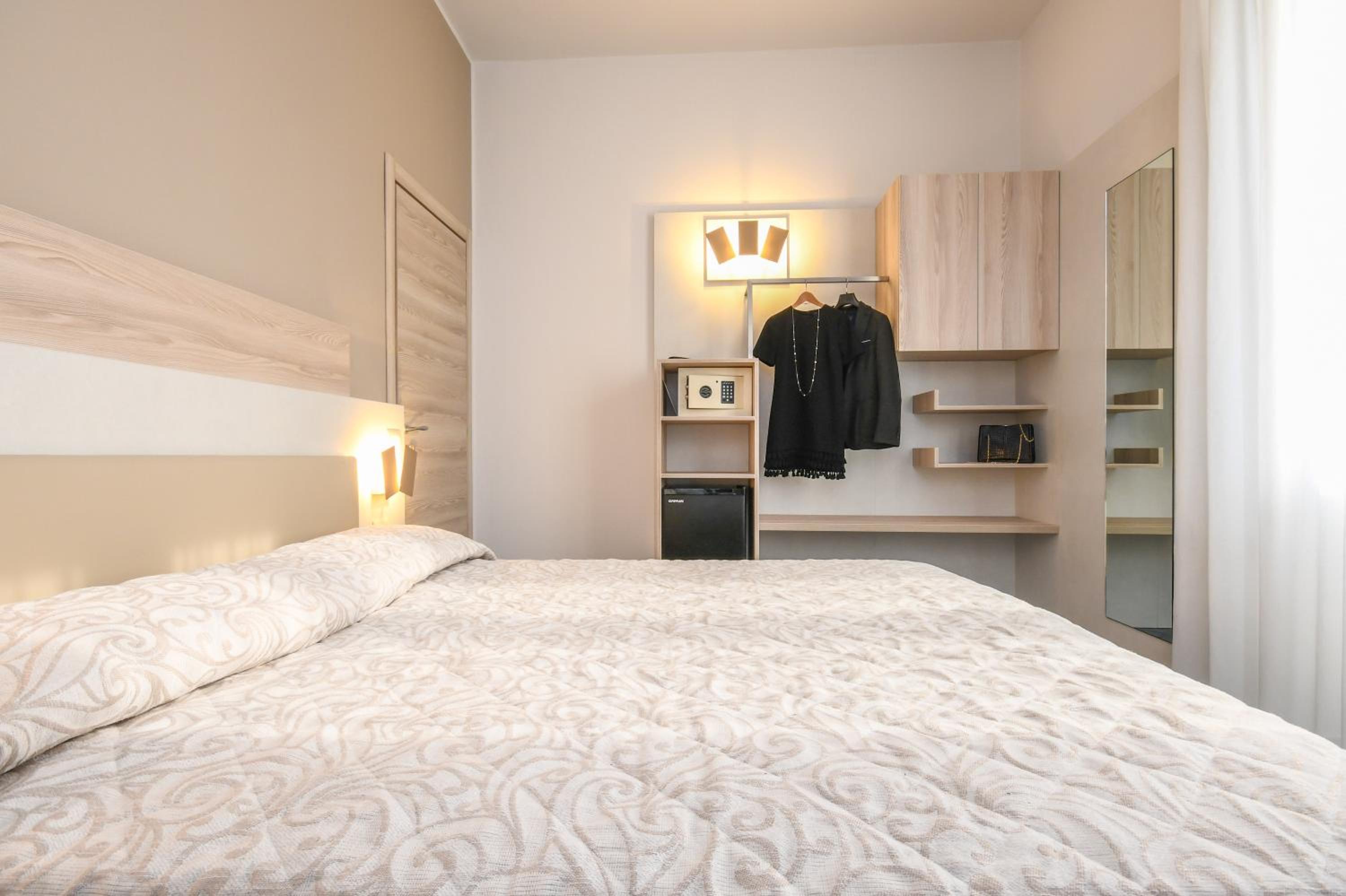 Double Room - Photo 6