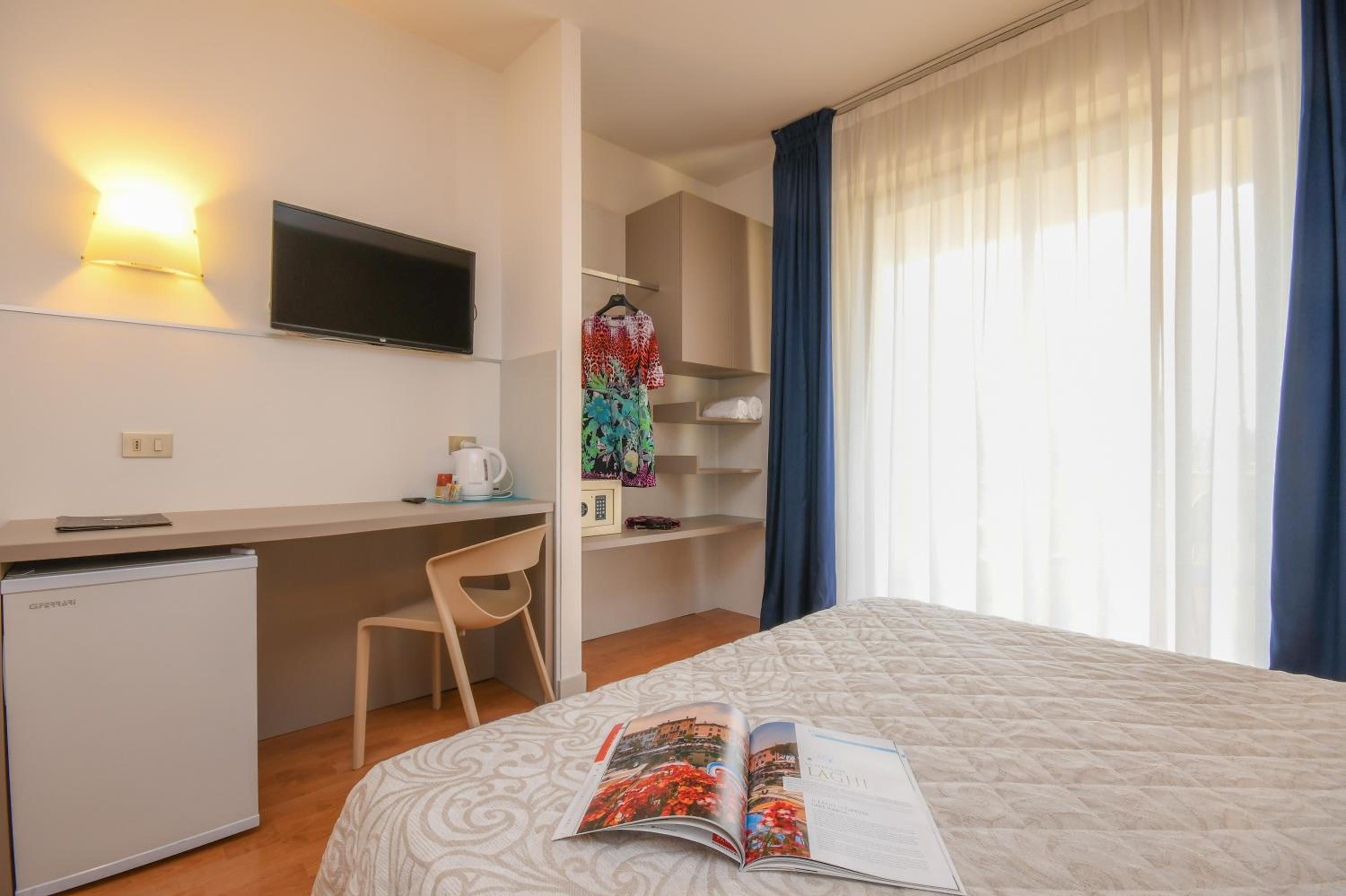 Double Room - Photo 15