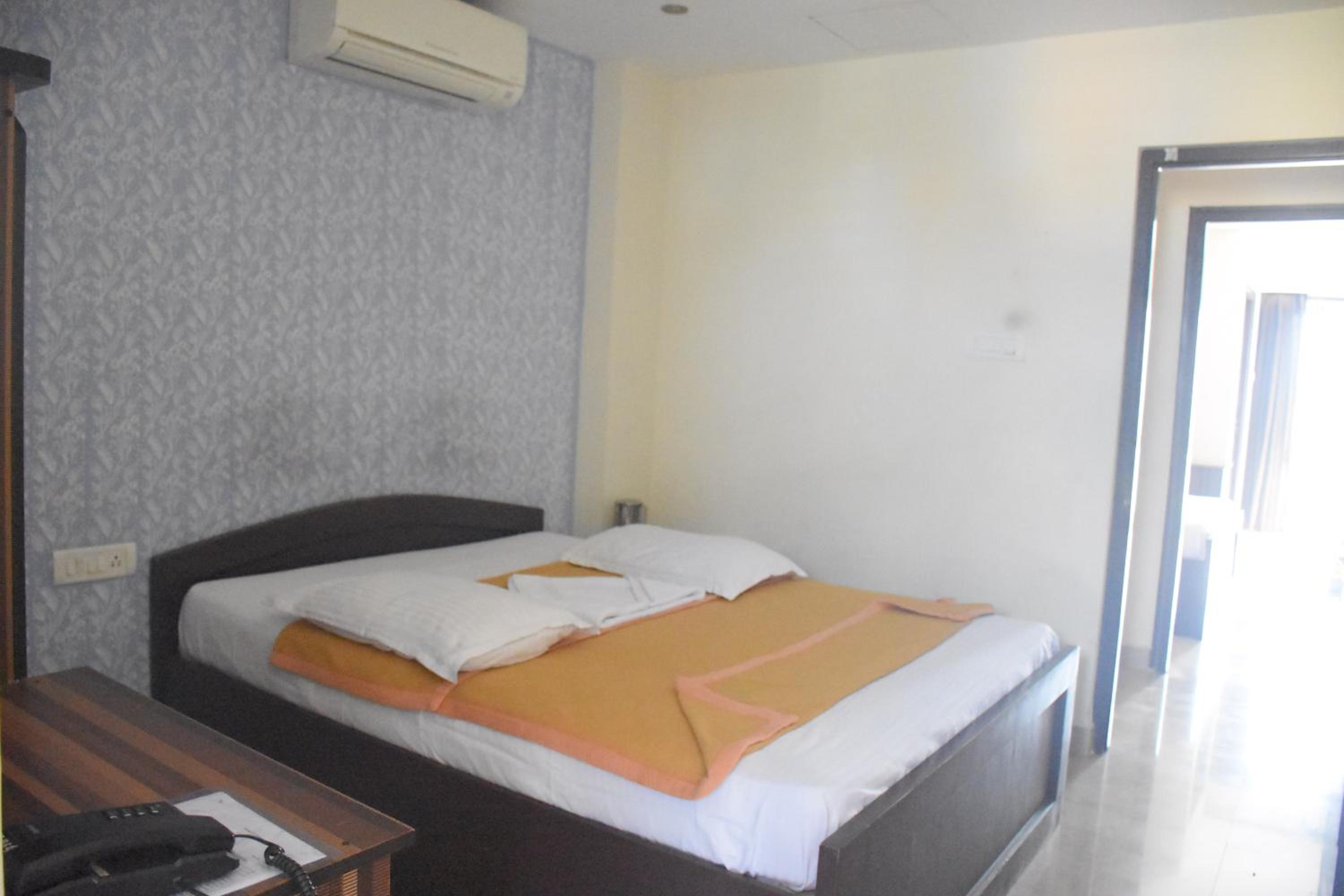 Deluxe Room - Photo 1