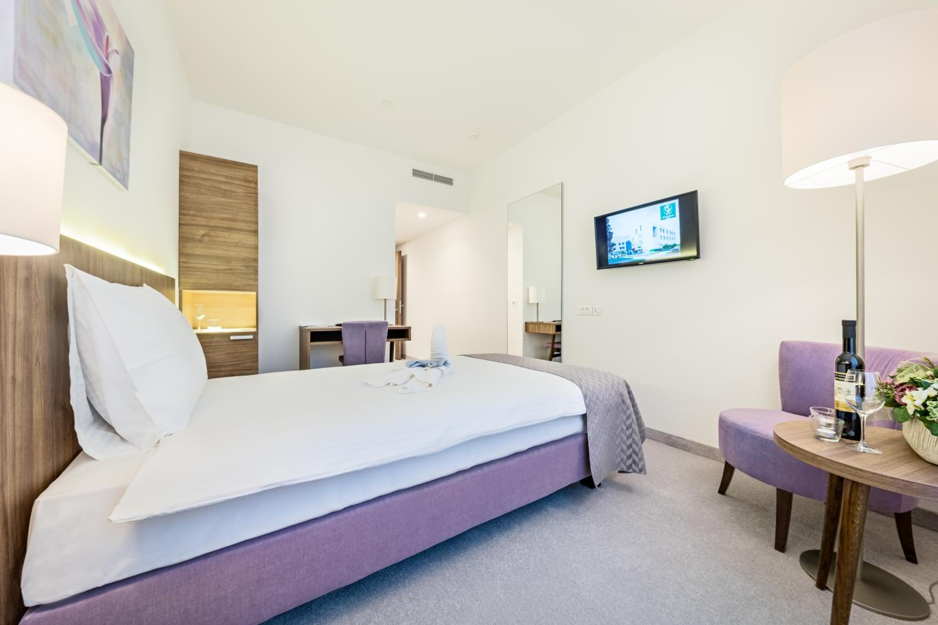 Single Room photo 2