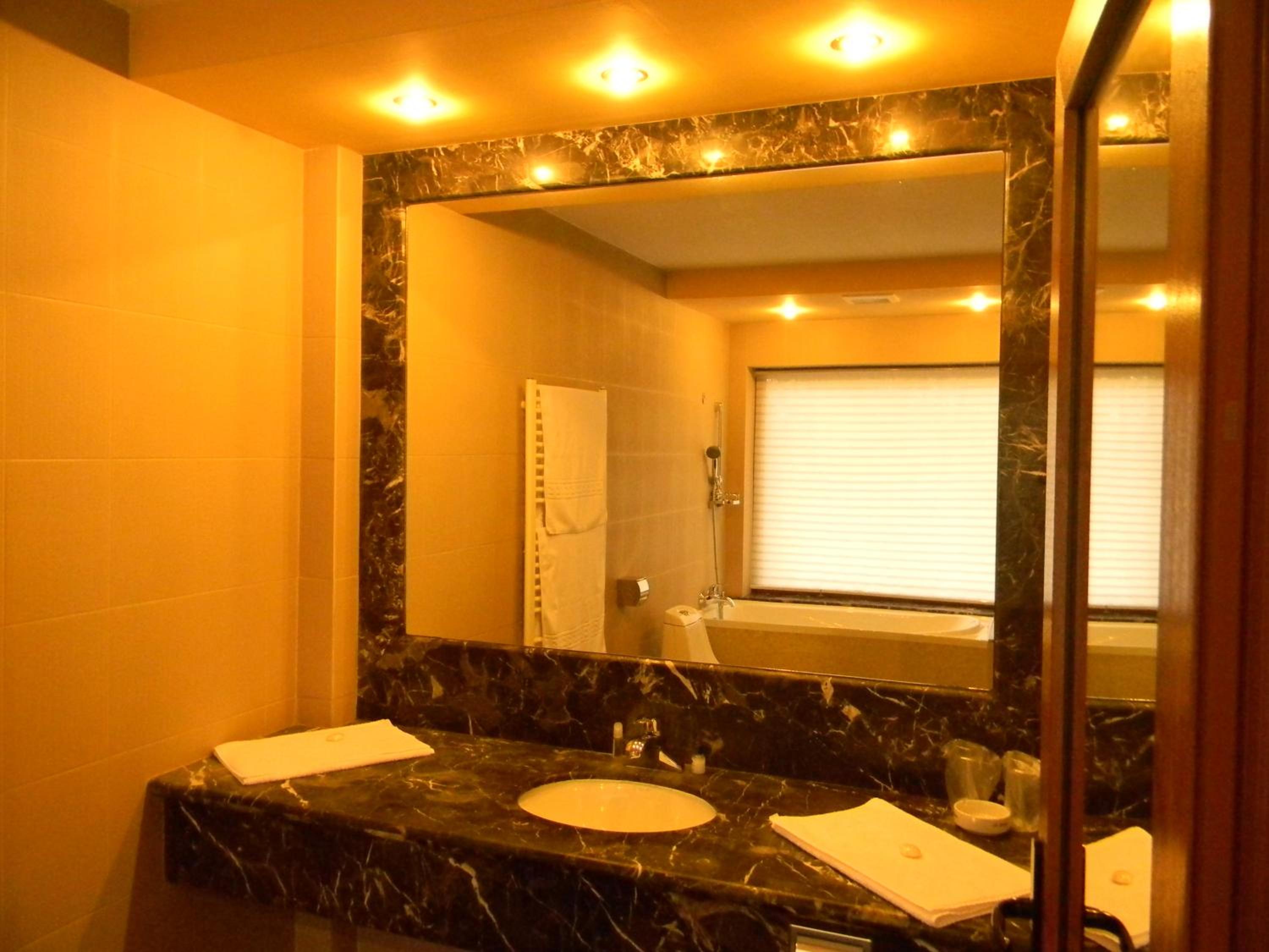 Standard Double Room - Photo 23