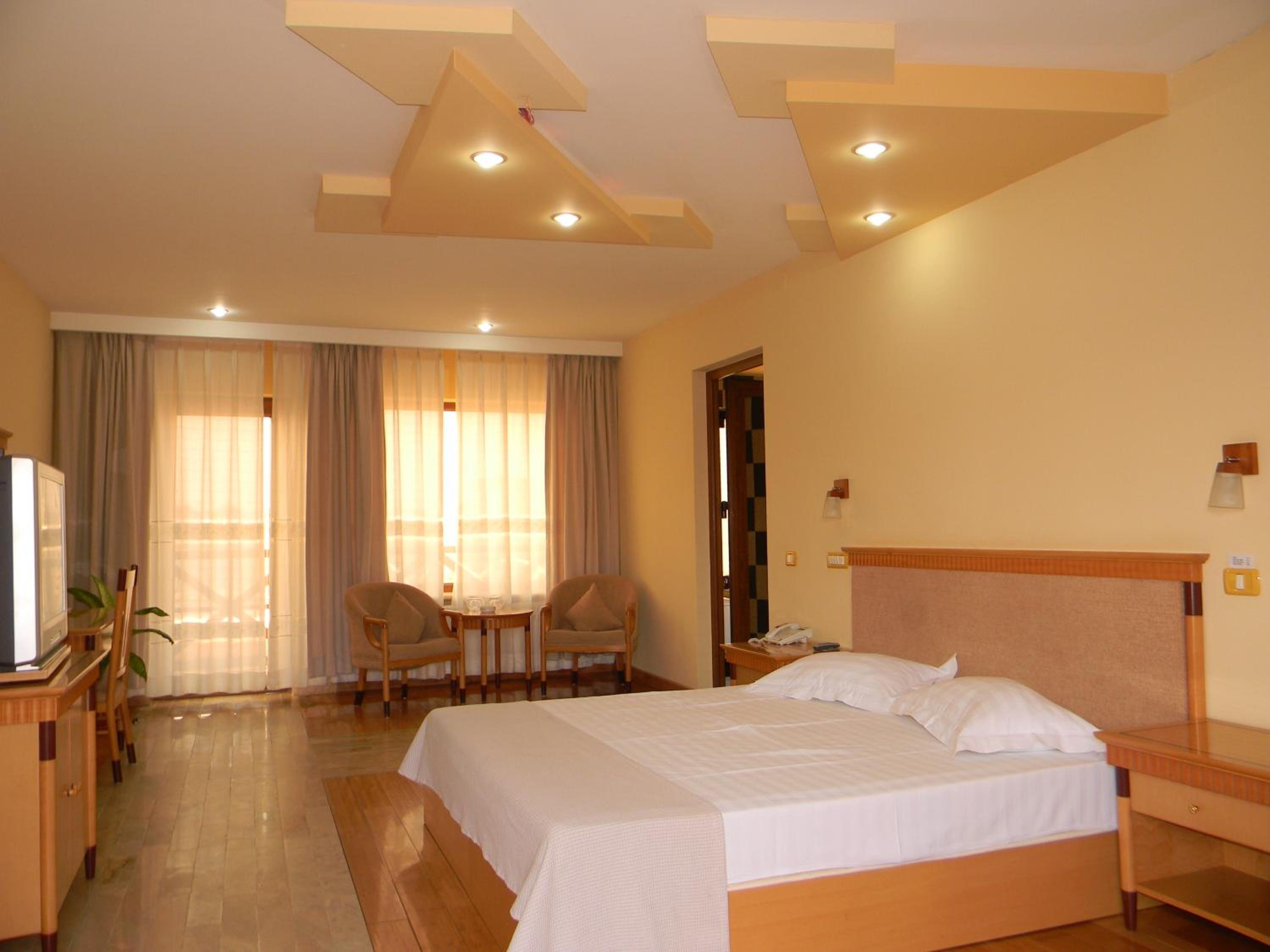 Standard Double Room - Photo 2