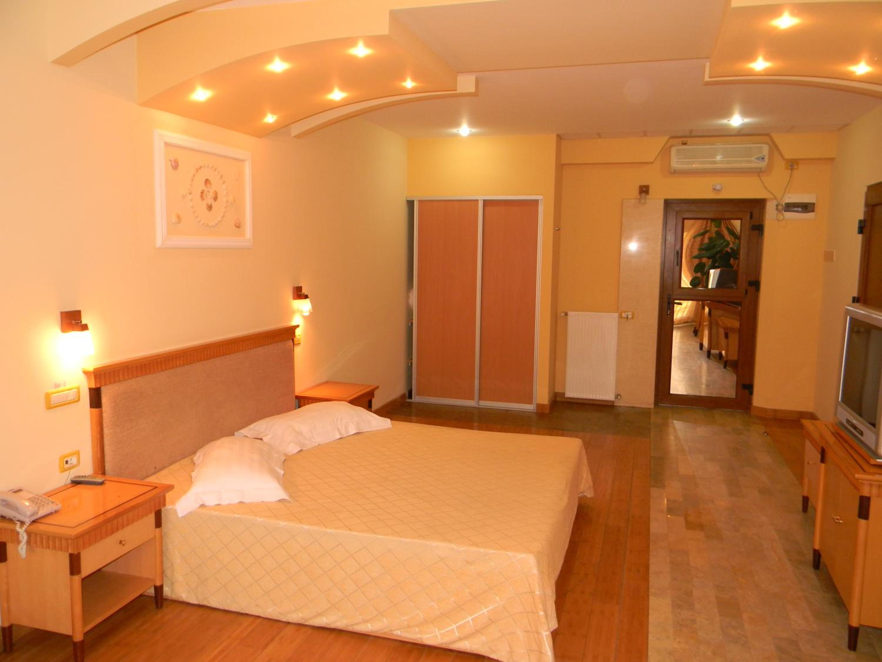 Standard Double Room - Photo 5