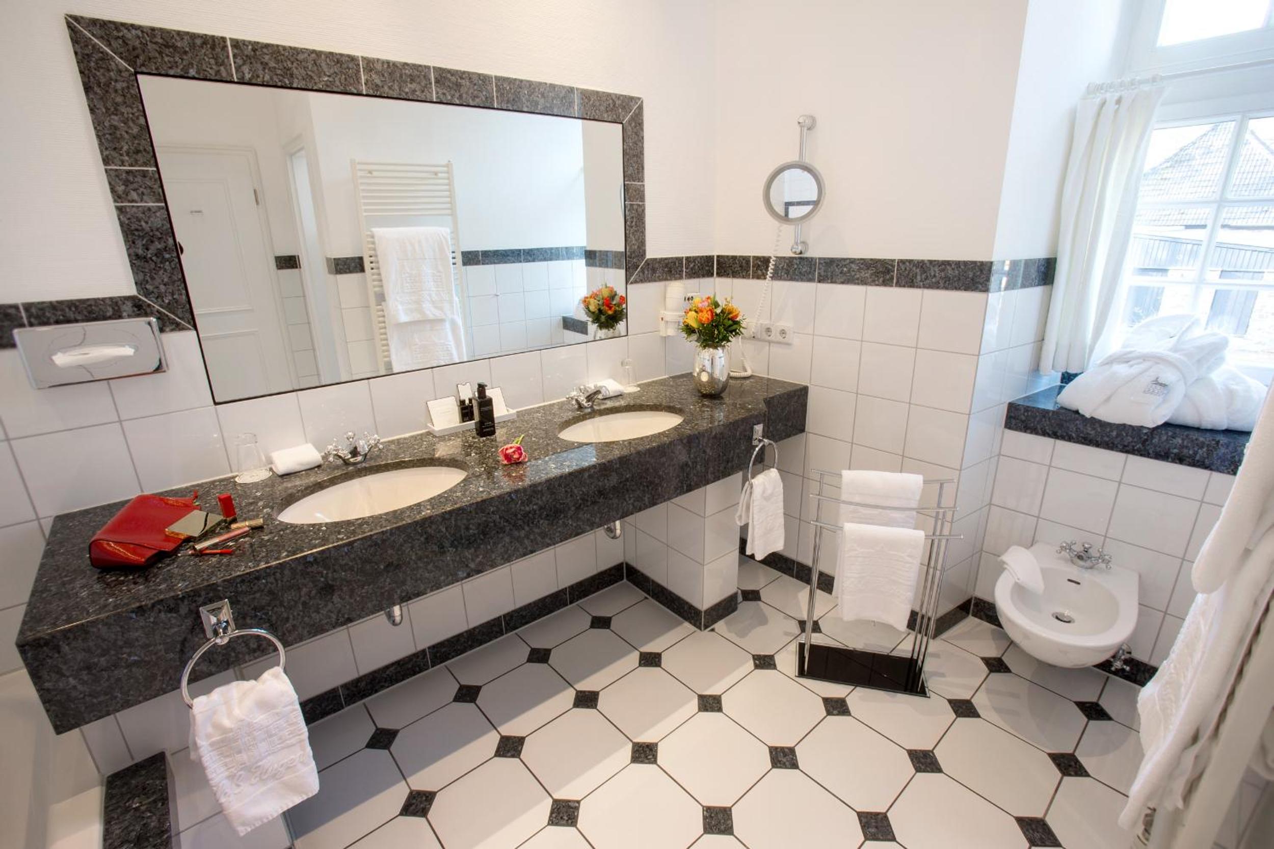 Junior Suite - Photo 13