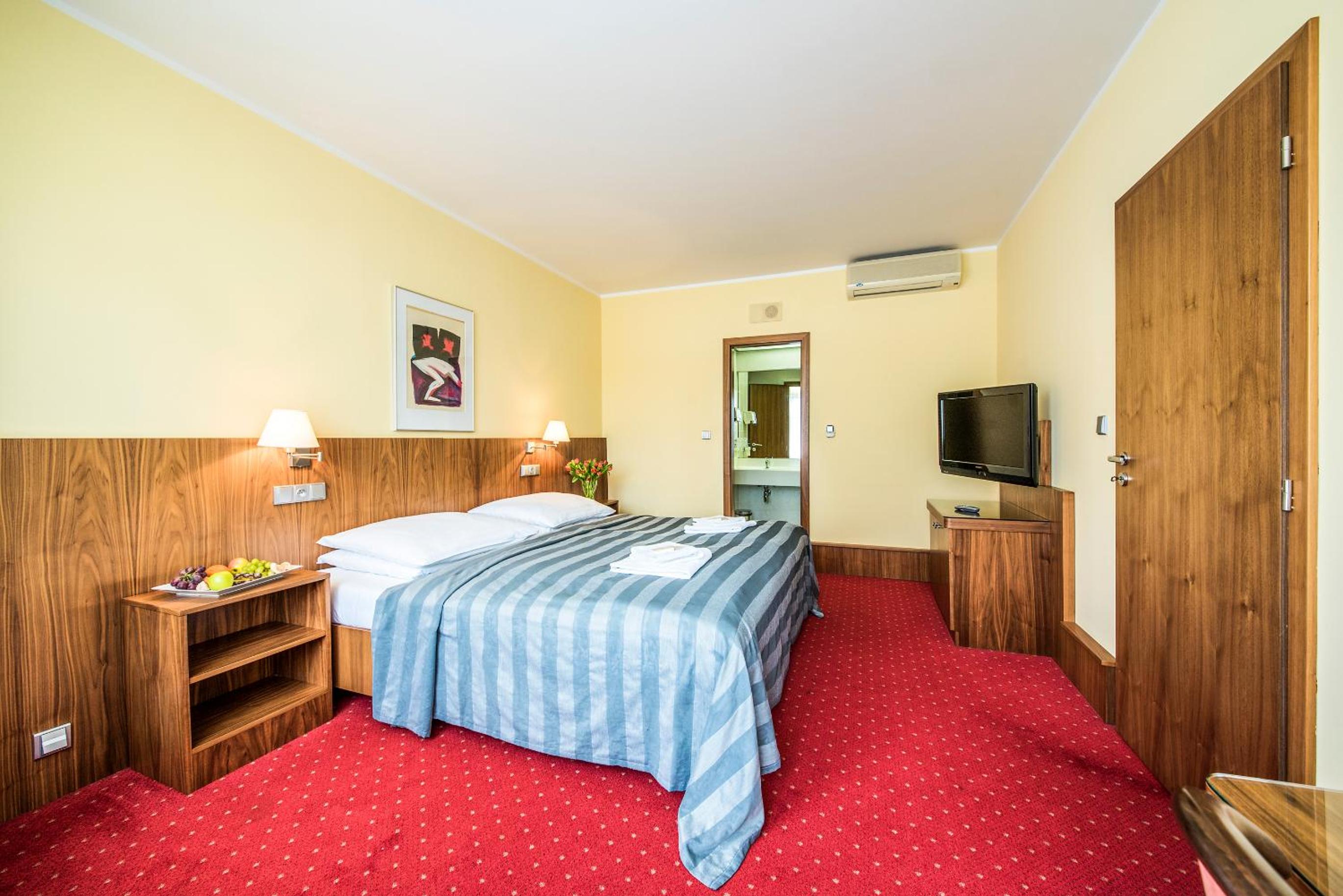 Premier Suite - Photo 3