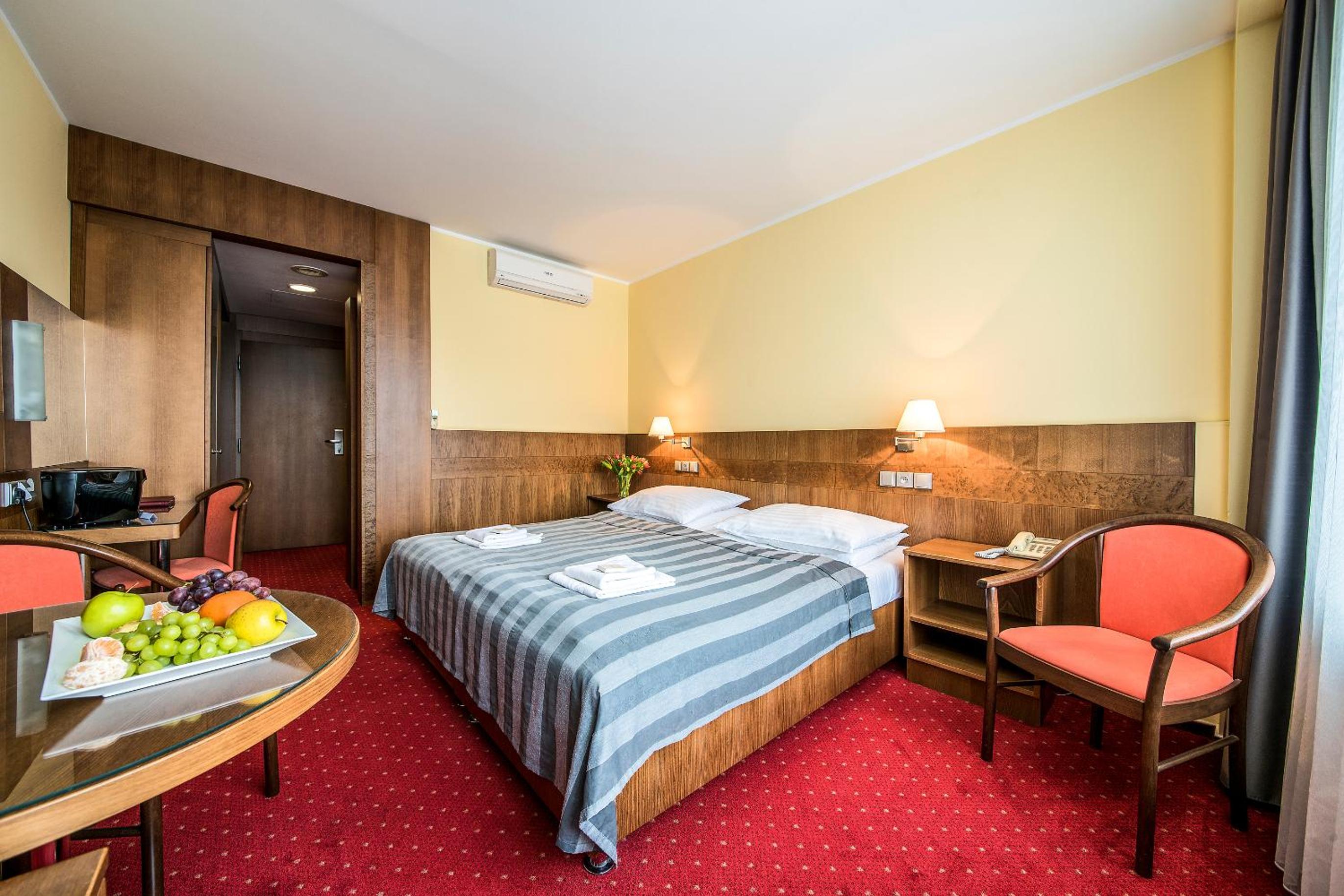 Deluxe Double or Twin Room - Photo 3