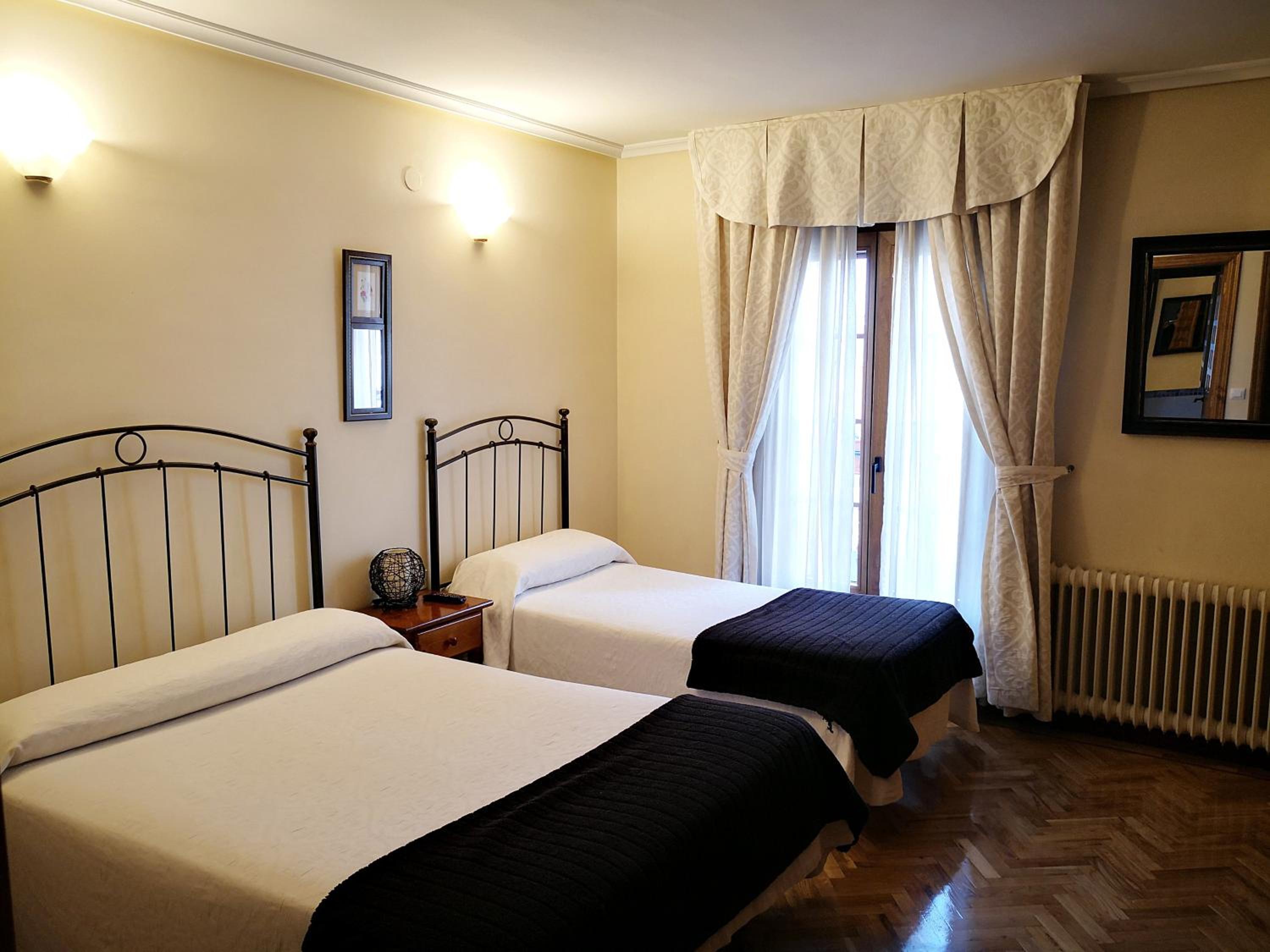 Triple Room - Photo 2