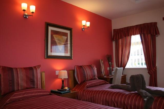 Standard Twin Room with Sea View - Photo 1