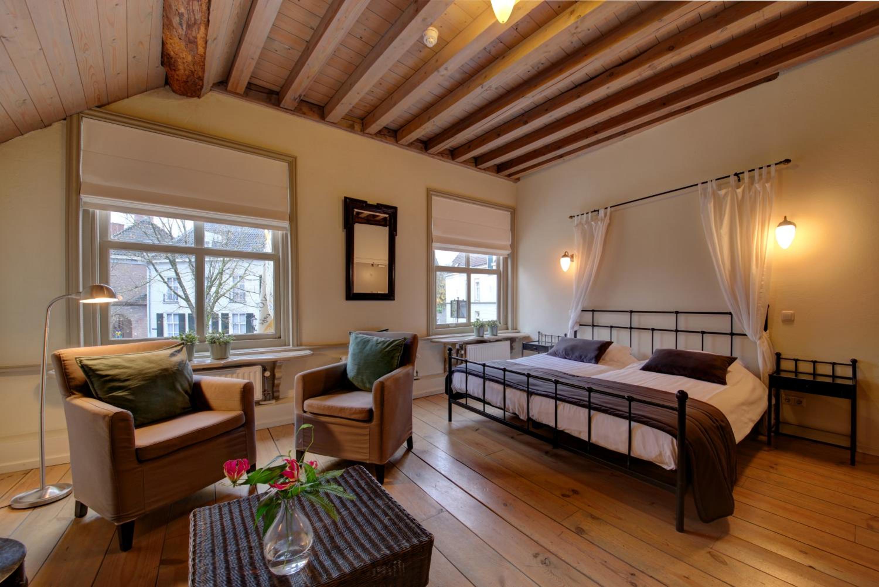 Luxurious Room with Bath   - Photo 5