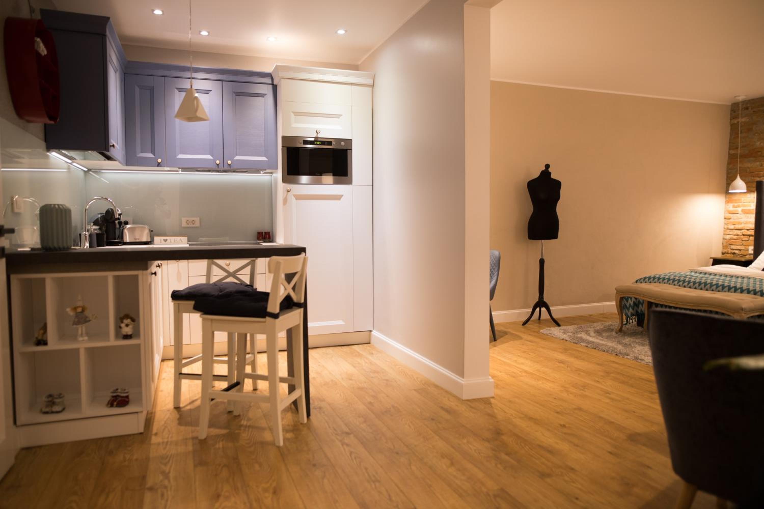 Studio Apartment - Photo 23