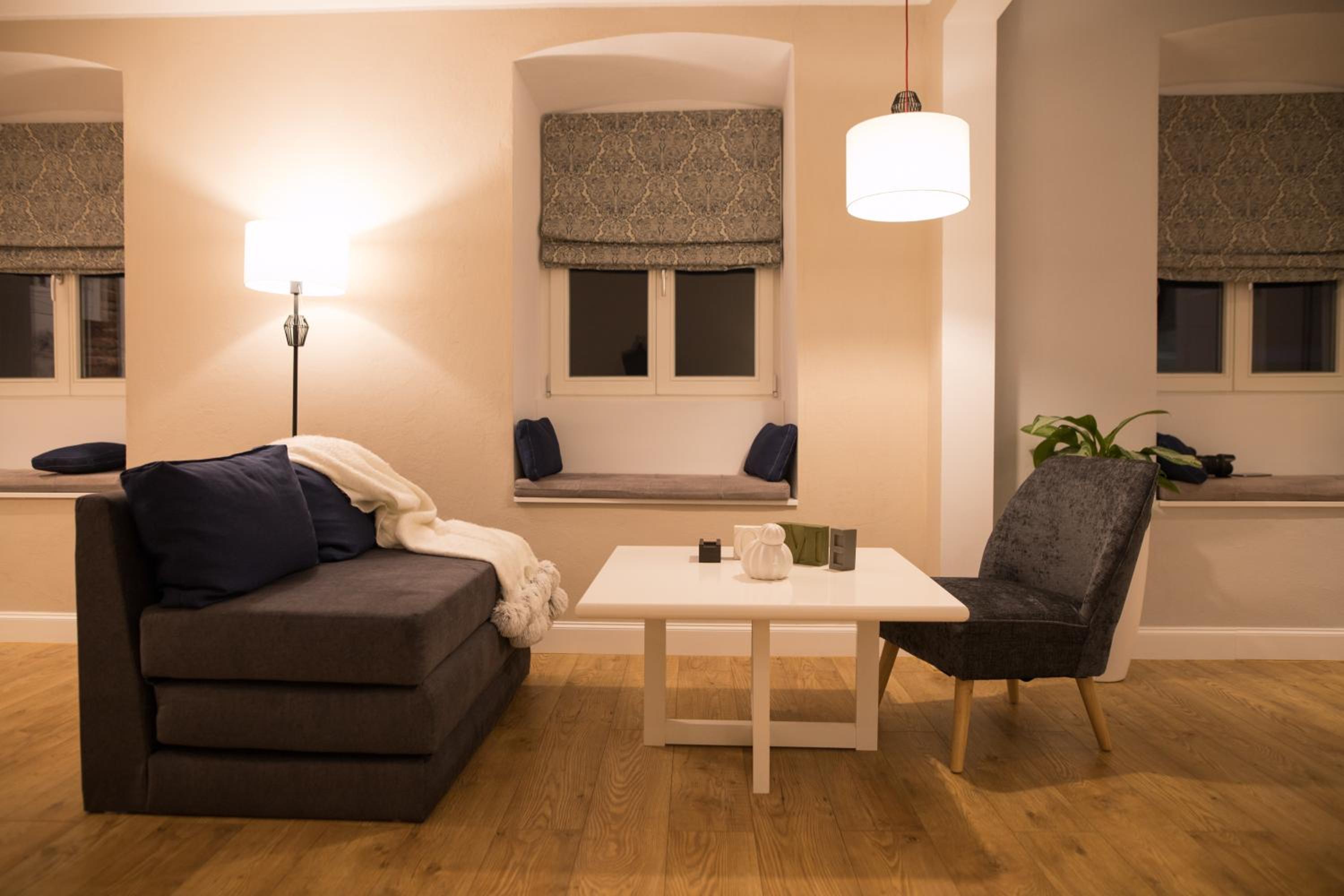 Studio Apartment - Photo 40
