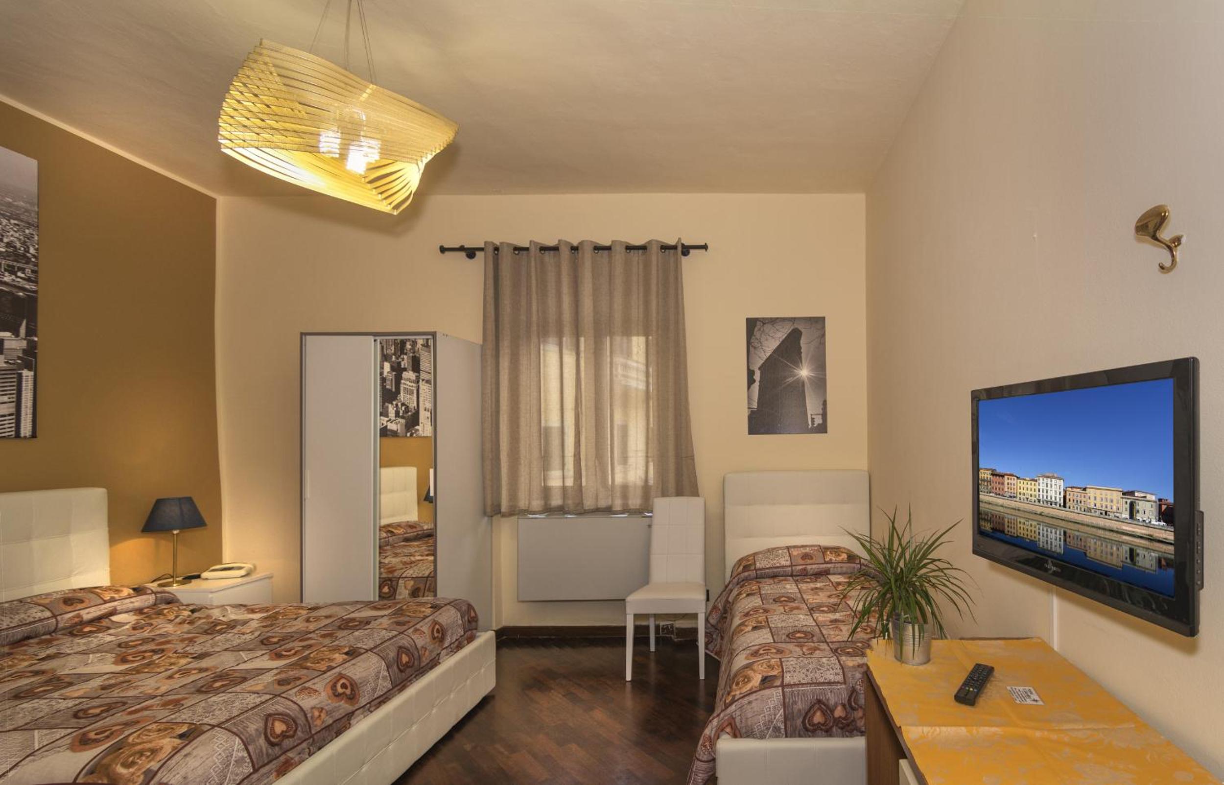 Quadruple Room - Photo 3