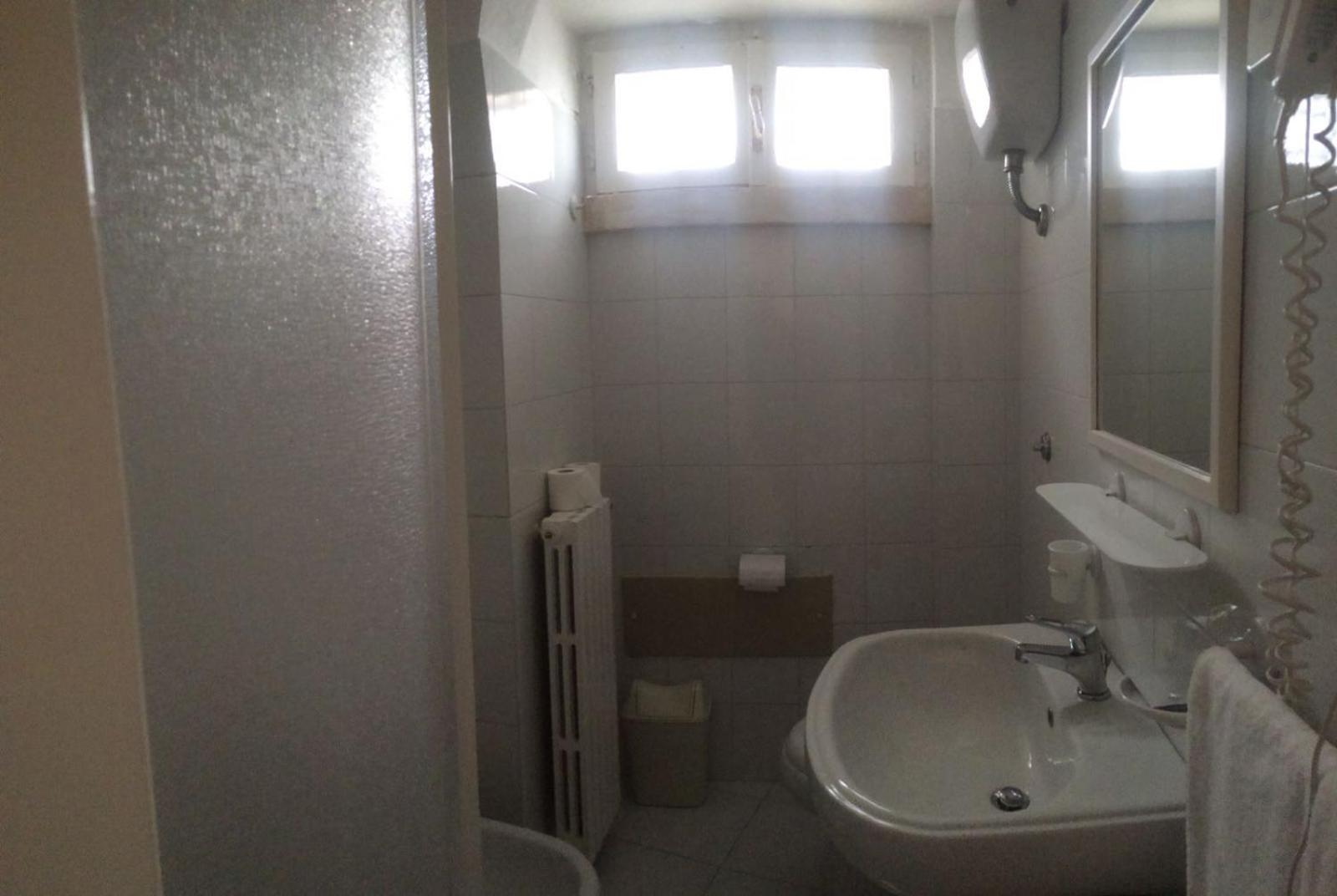 One-Bedroom Apartment (4 Adults) - Photo 2