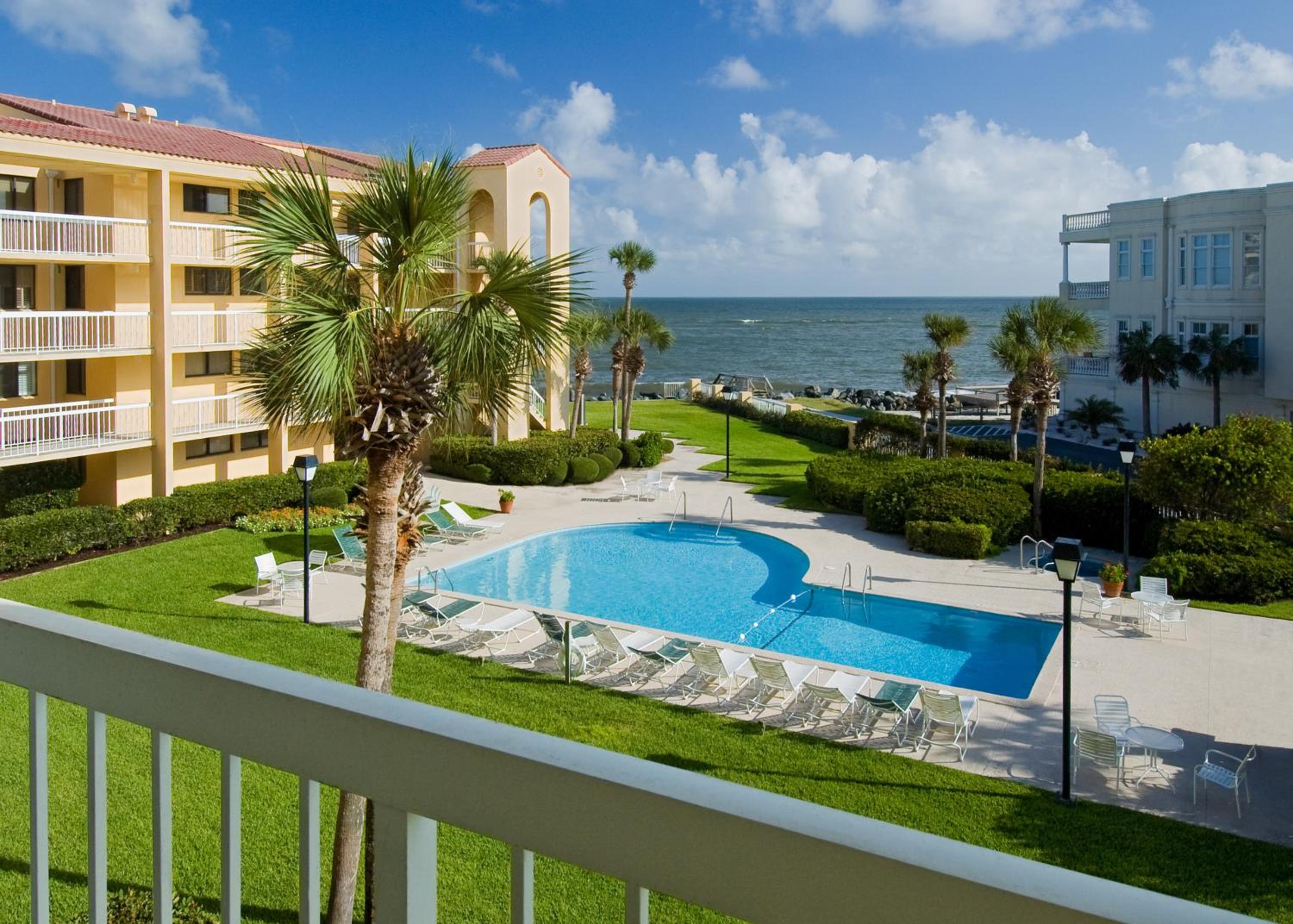 Two-Bedroom Villa with Pool View - Photo 2