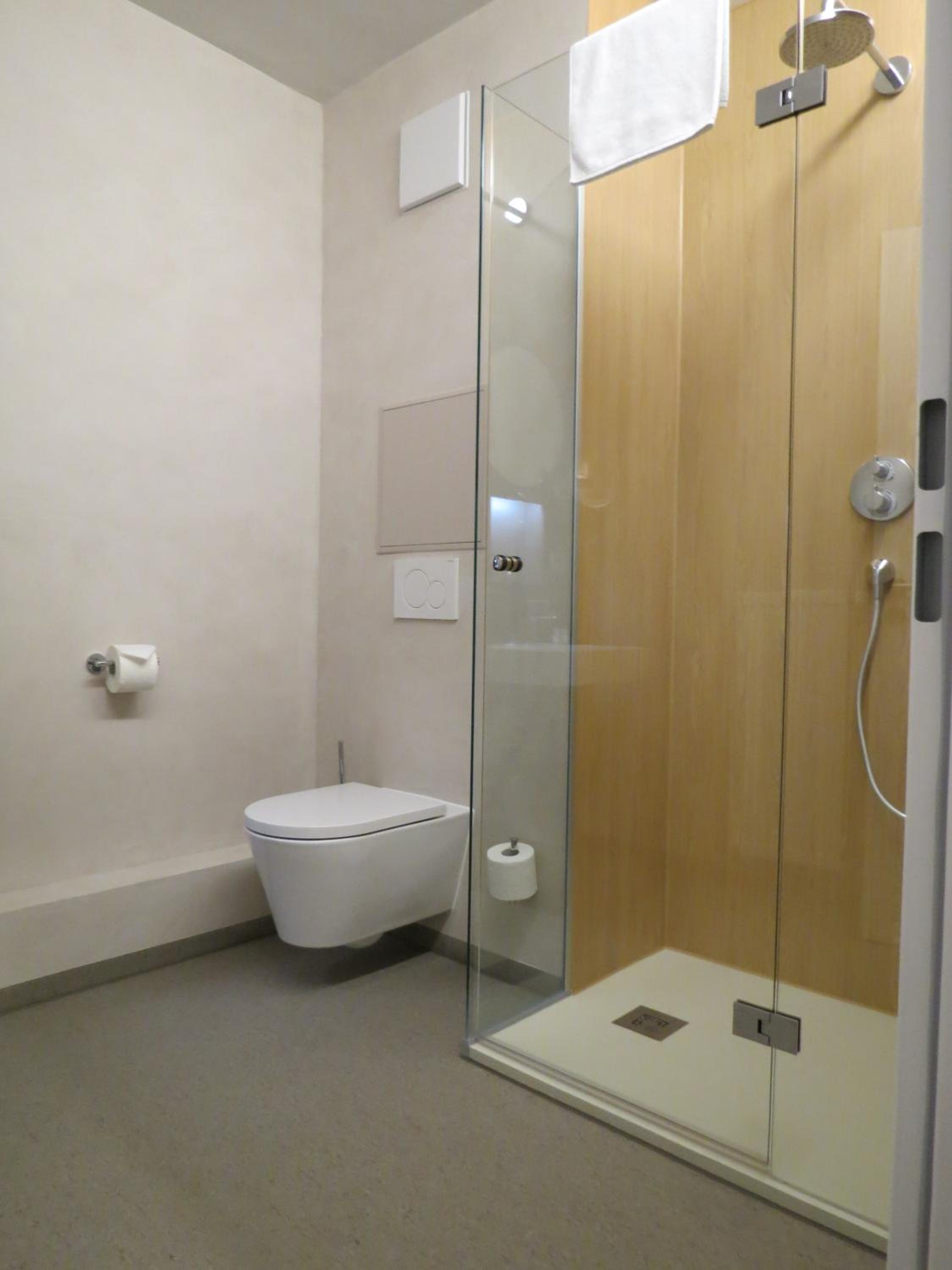 Double Room - Photo 16
