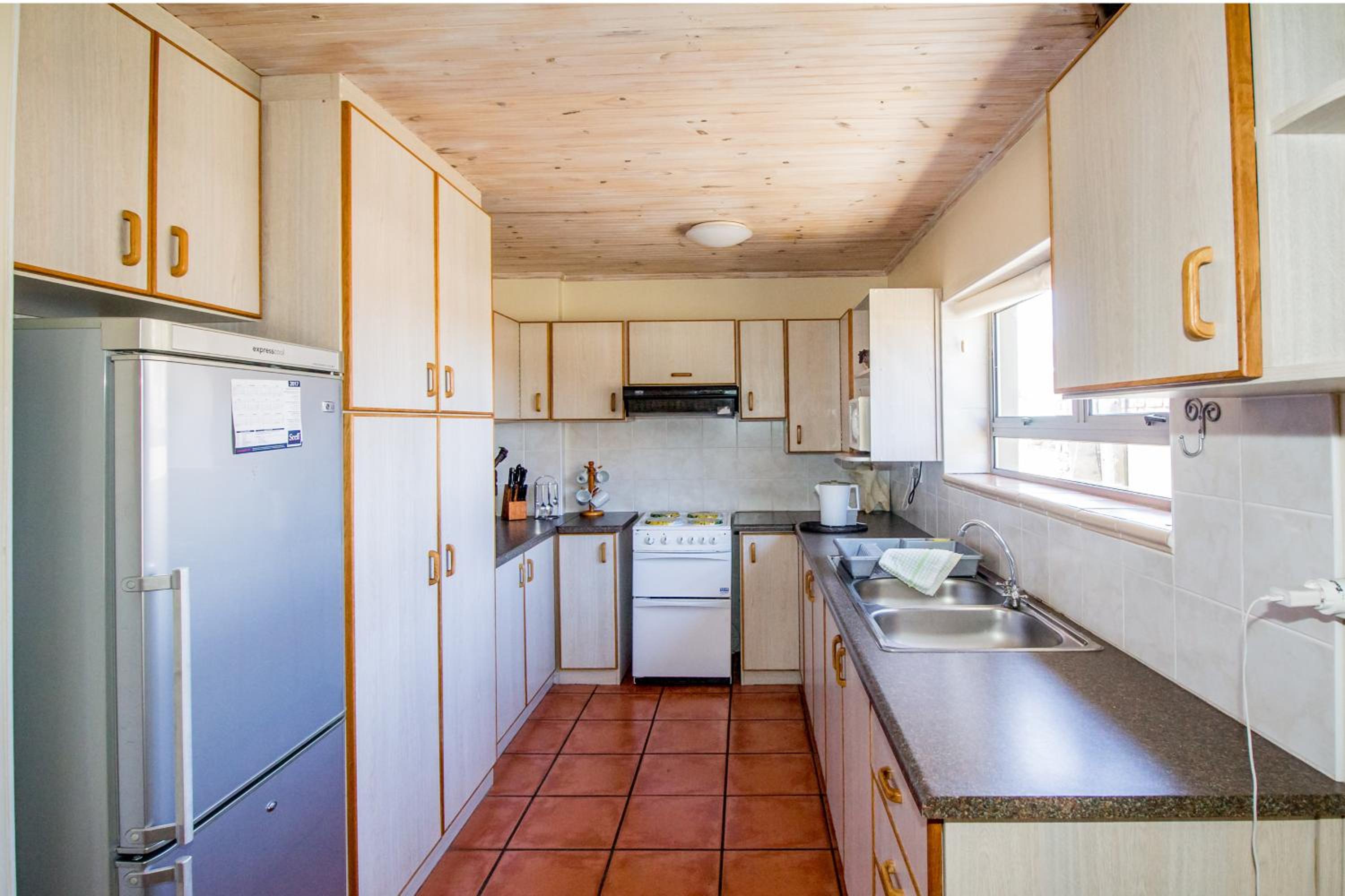 Apartment with Mountain View - Photo 7