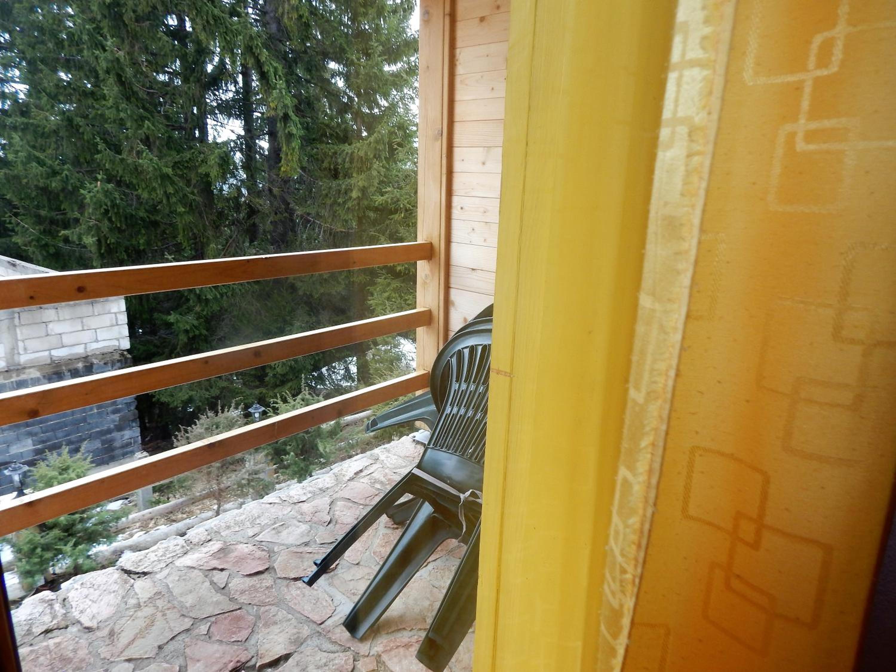 Apartment with Balcony photo 3