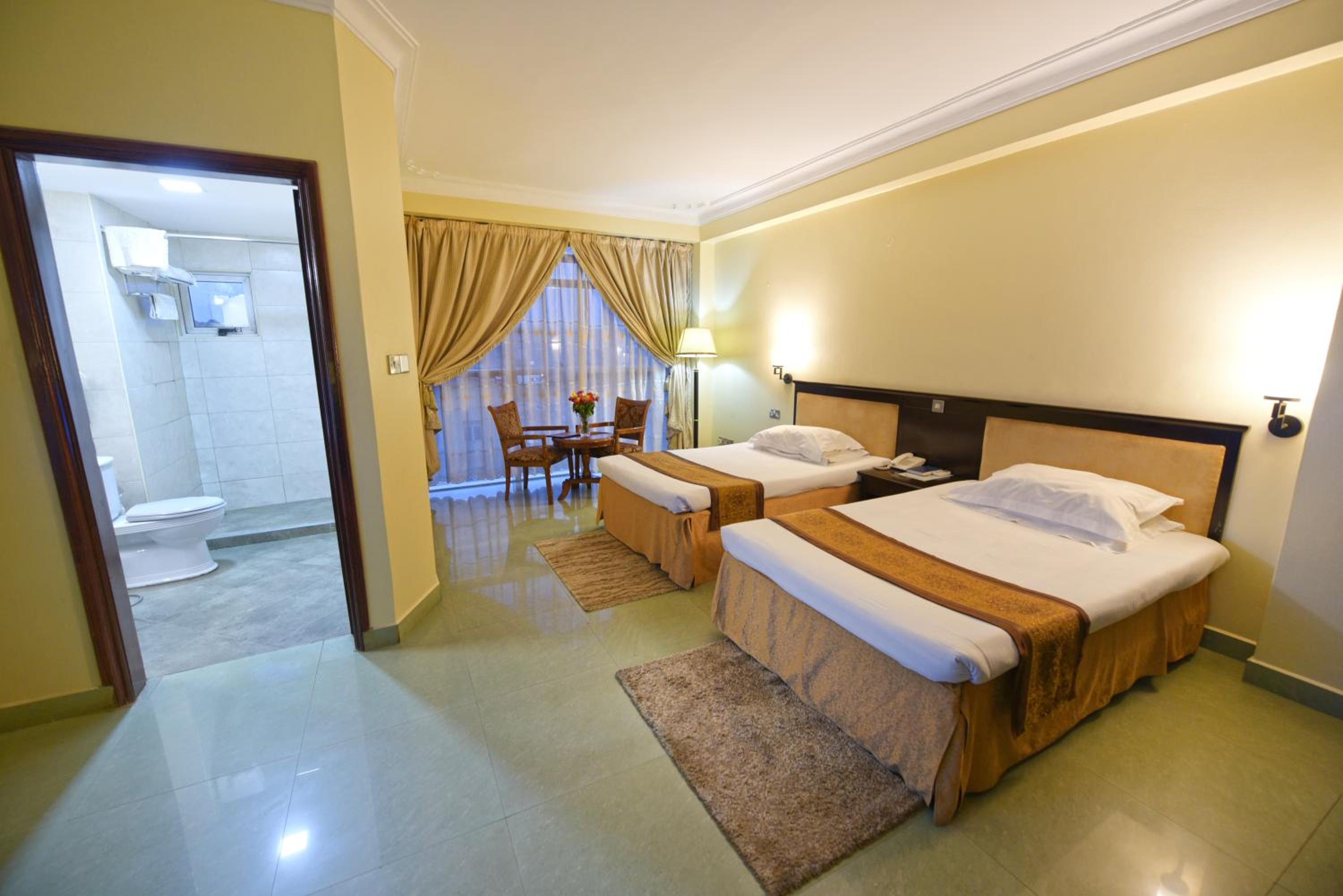 Deluxe Twin Room photo 1