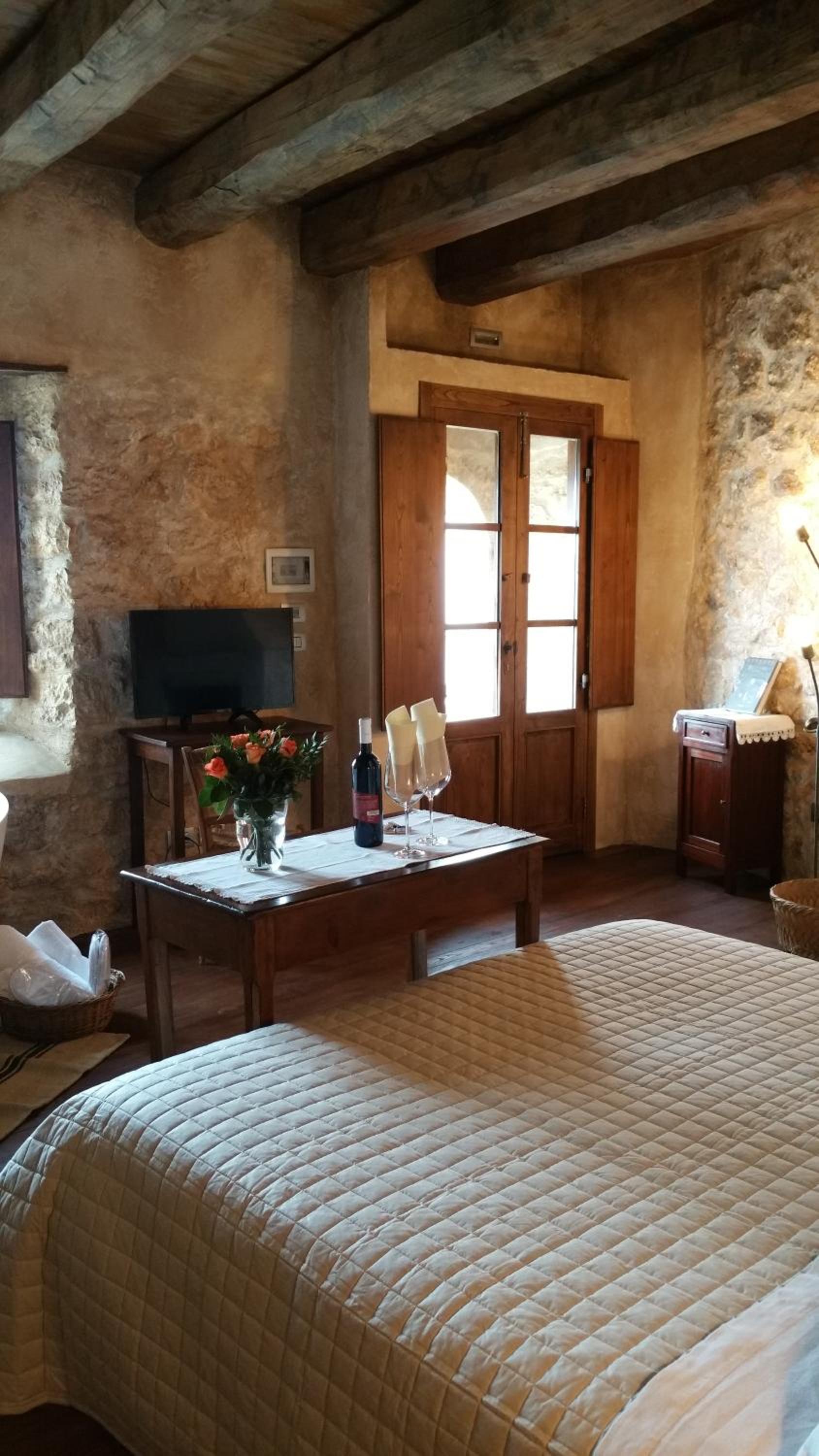 Double Room with Mountain View - Photo 2