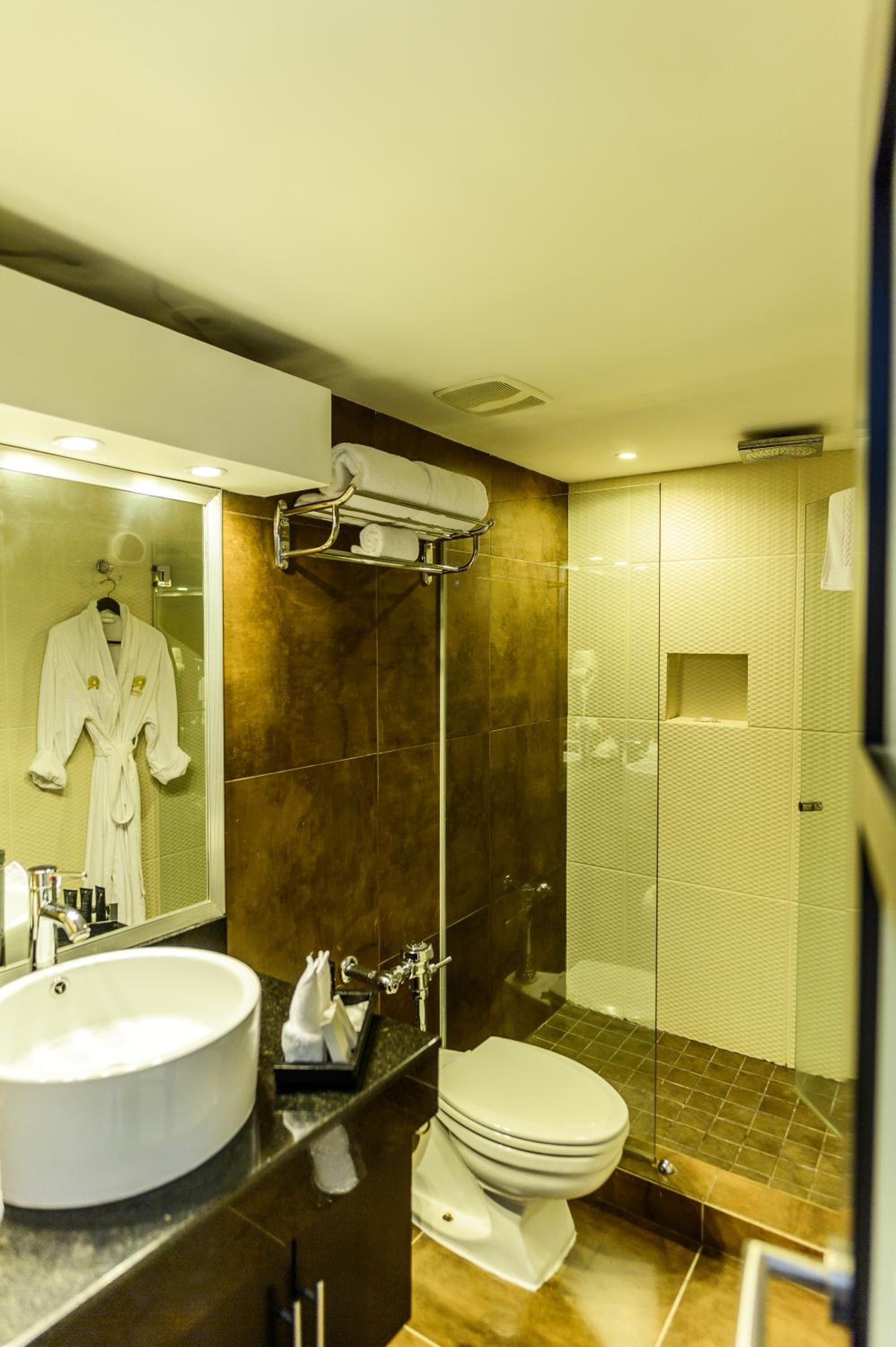 Double Room with Two Double Beds - Photo 4
