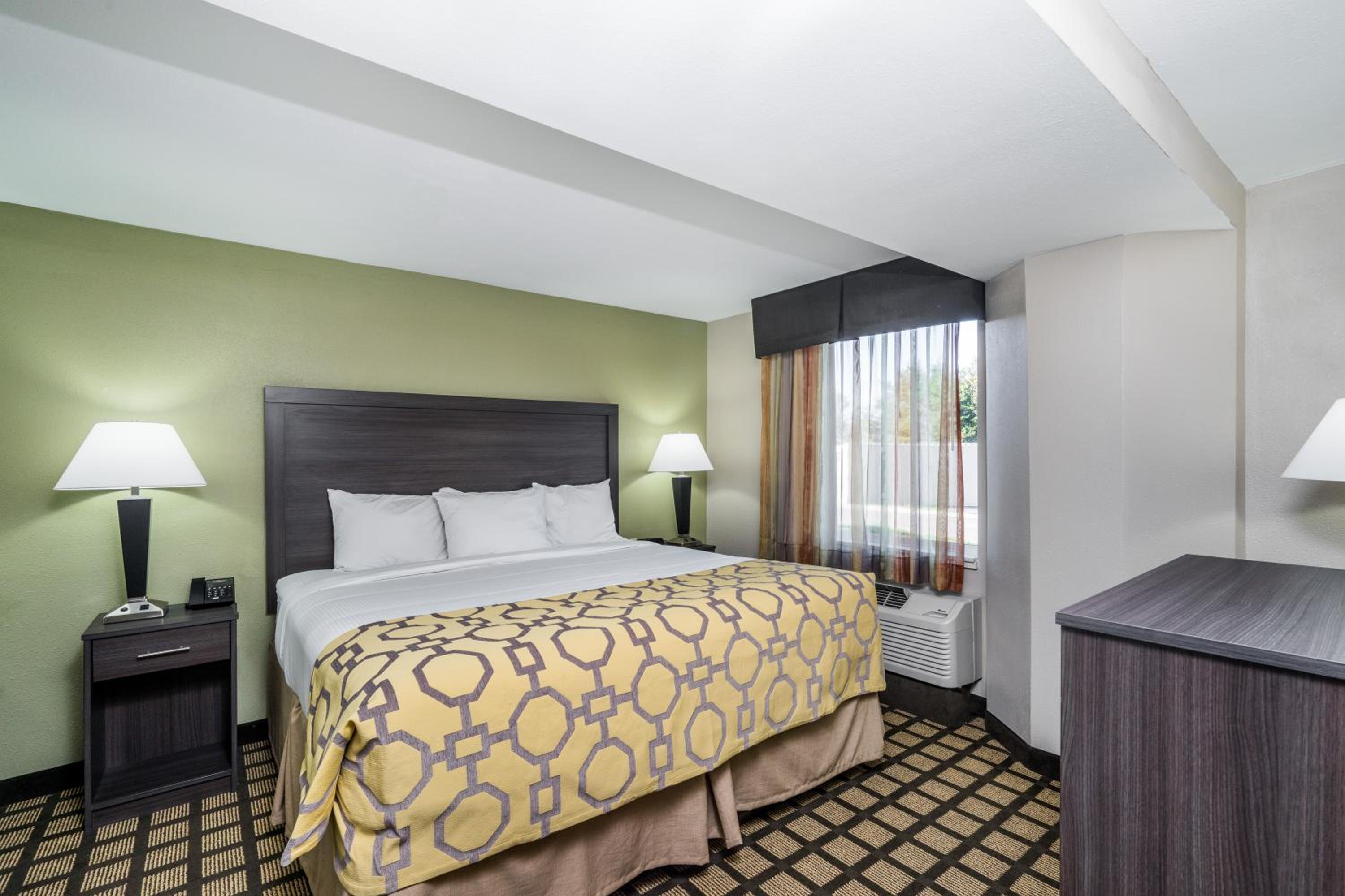 King Suite - Non-Smoking - Photo 1