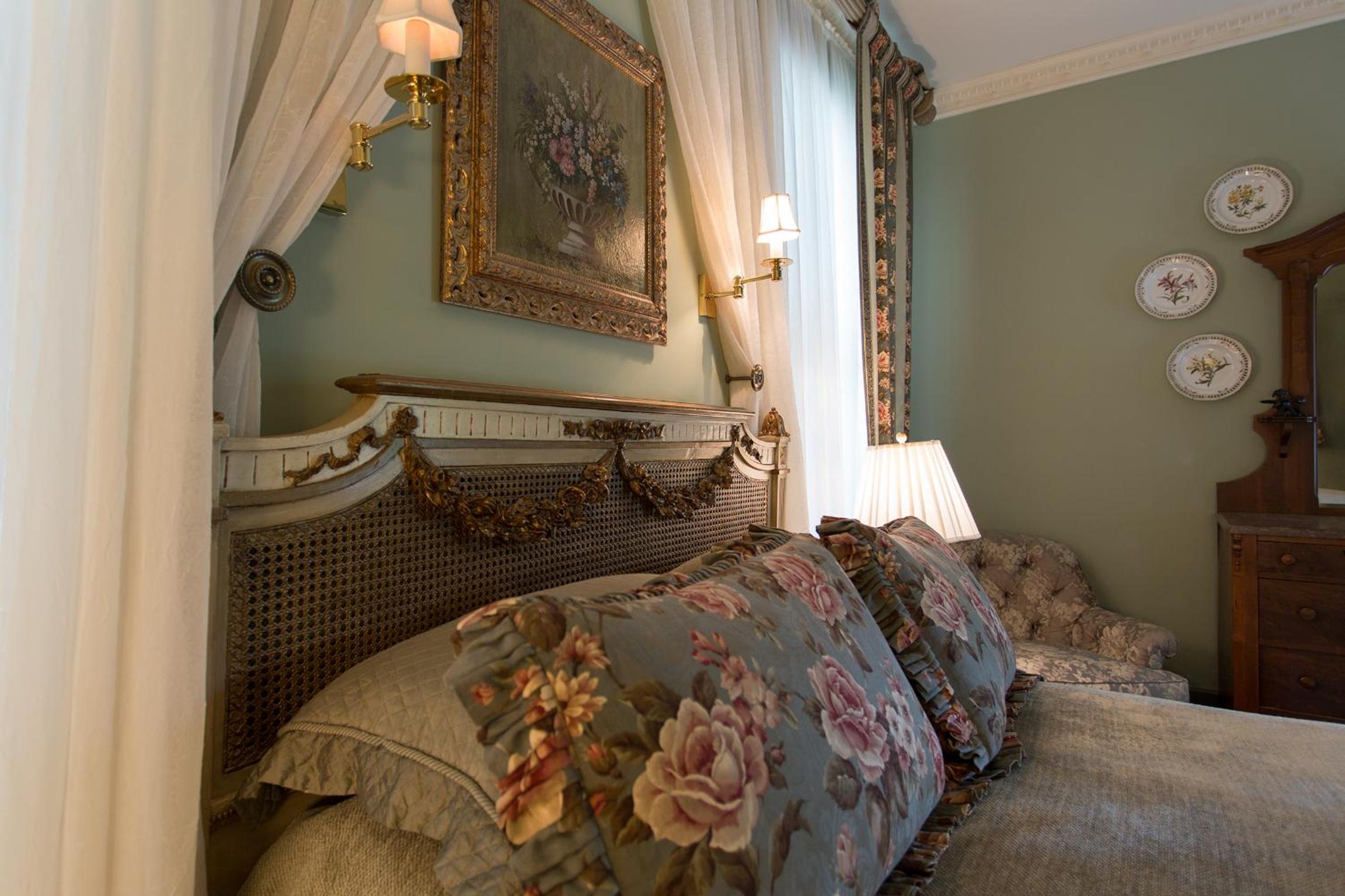 Brier Rose Garden Villa photo 3