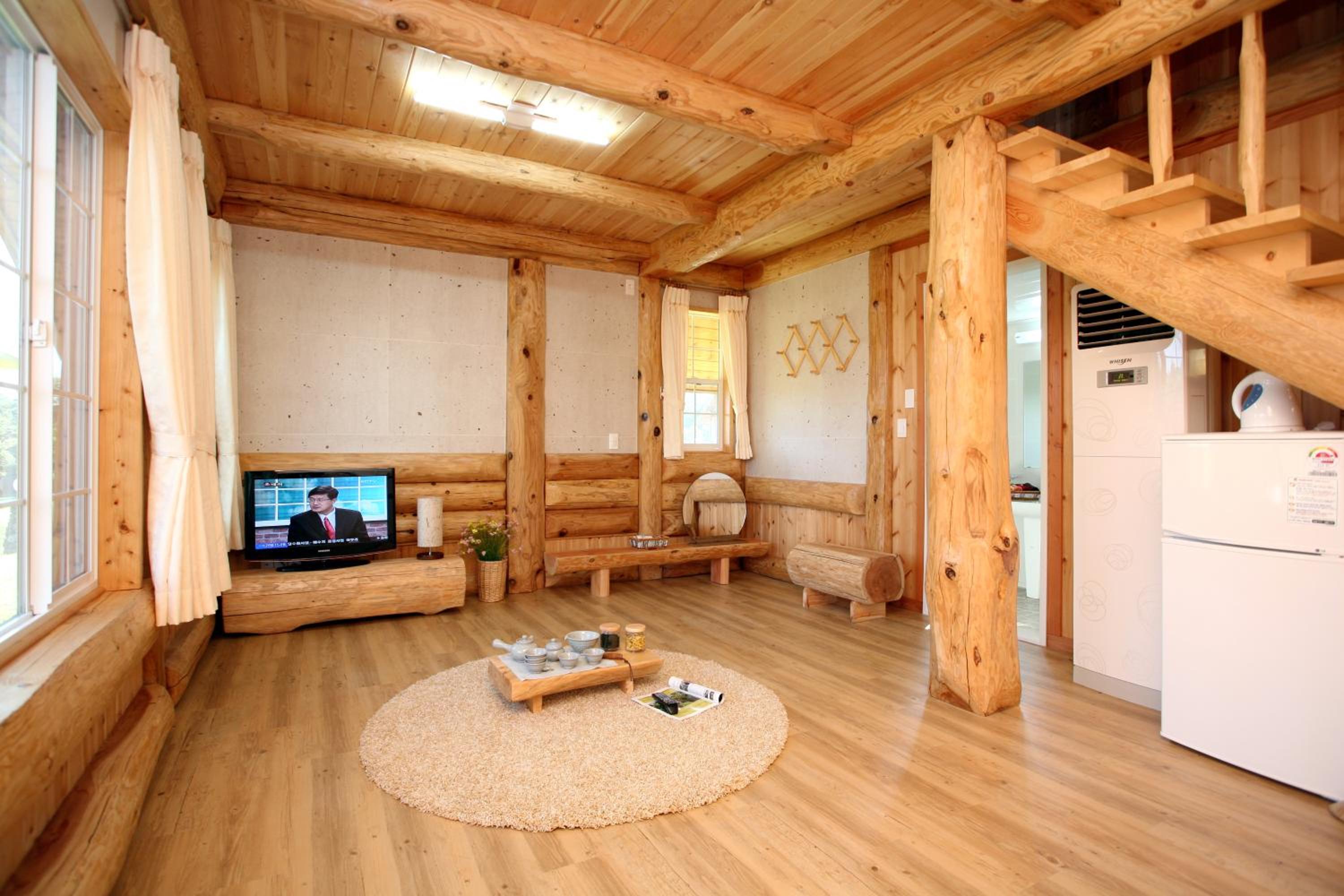 Two-Bedroom House - Photo 1