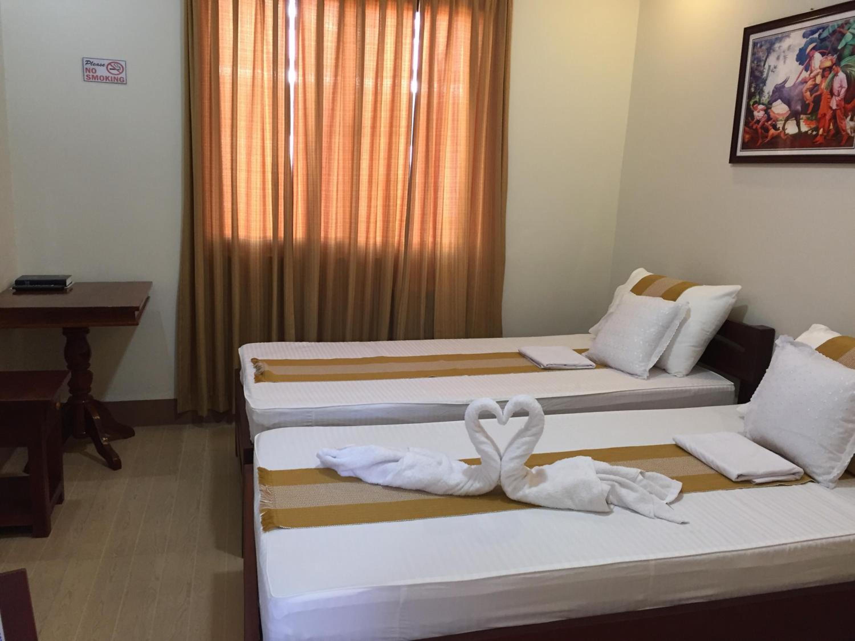 Twin Room with Bathroom photo 3