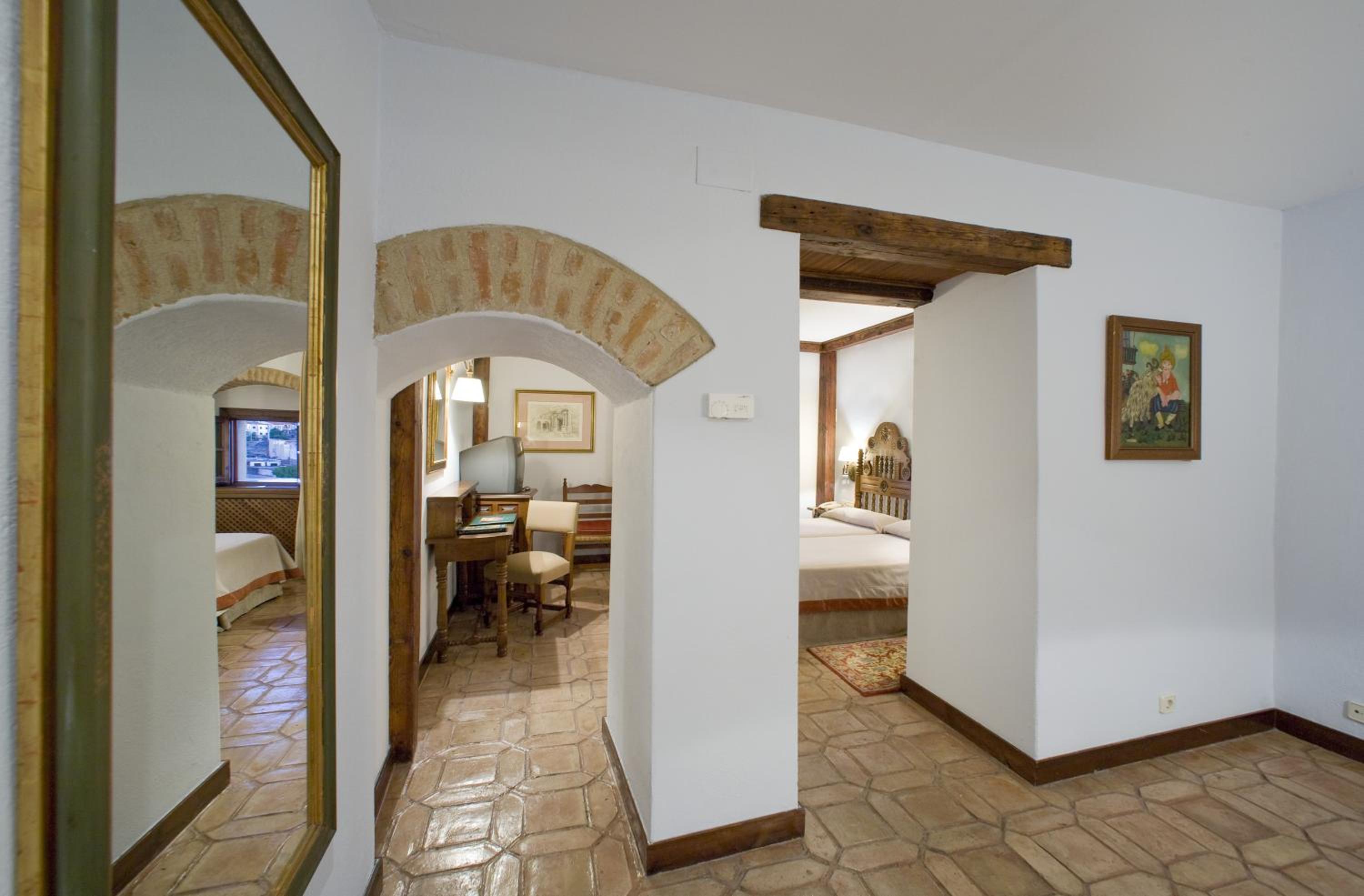 Standard Double Room - Photo 4