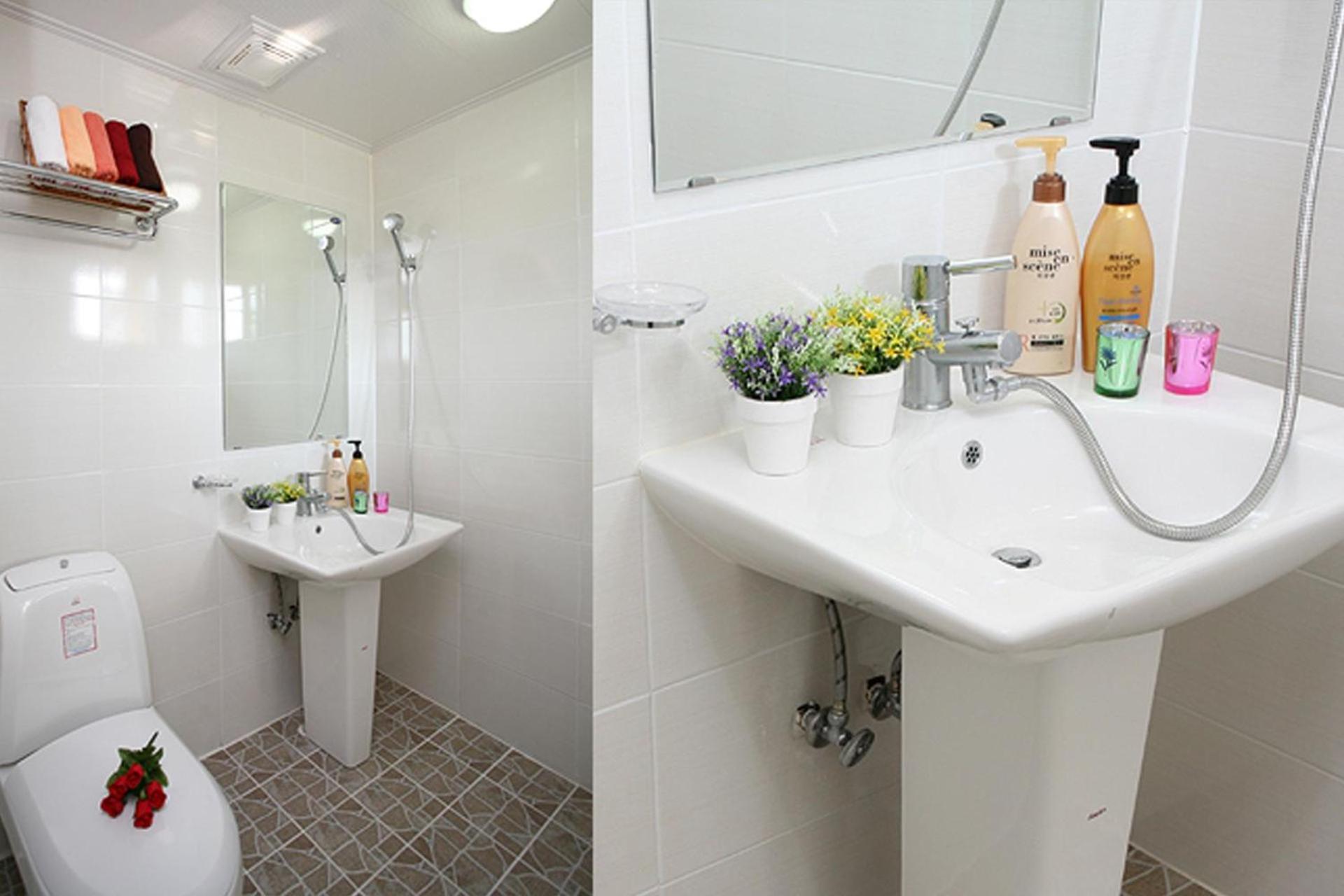 Three-Bedroom House - Photo 13