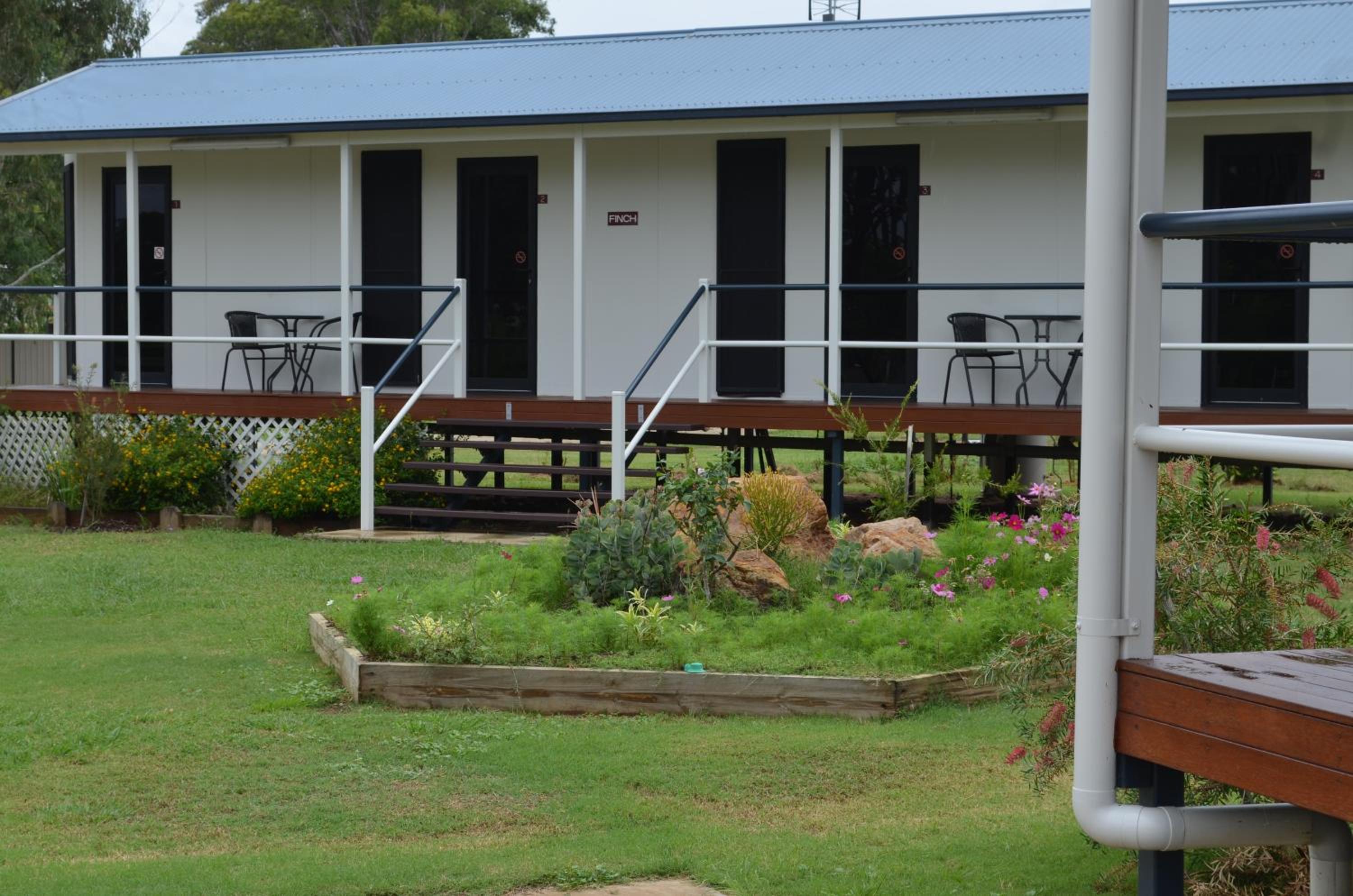 King Single with ensuite Motel Room photo 3