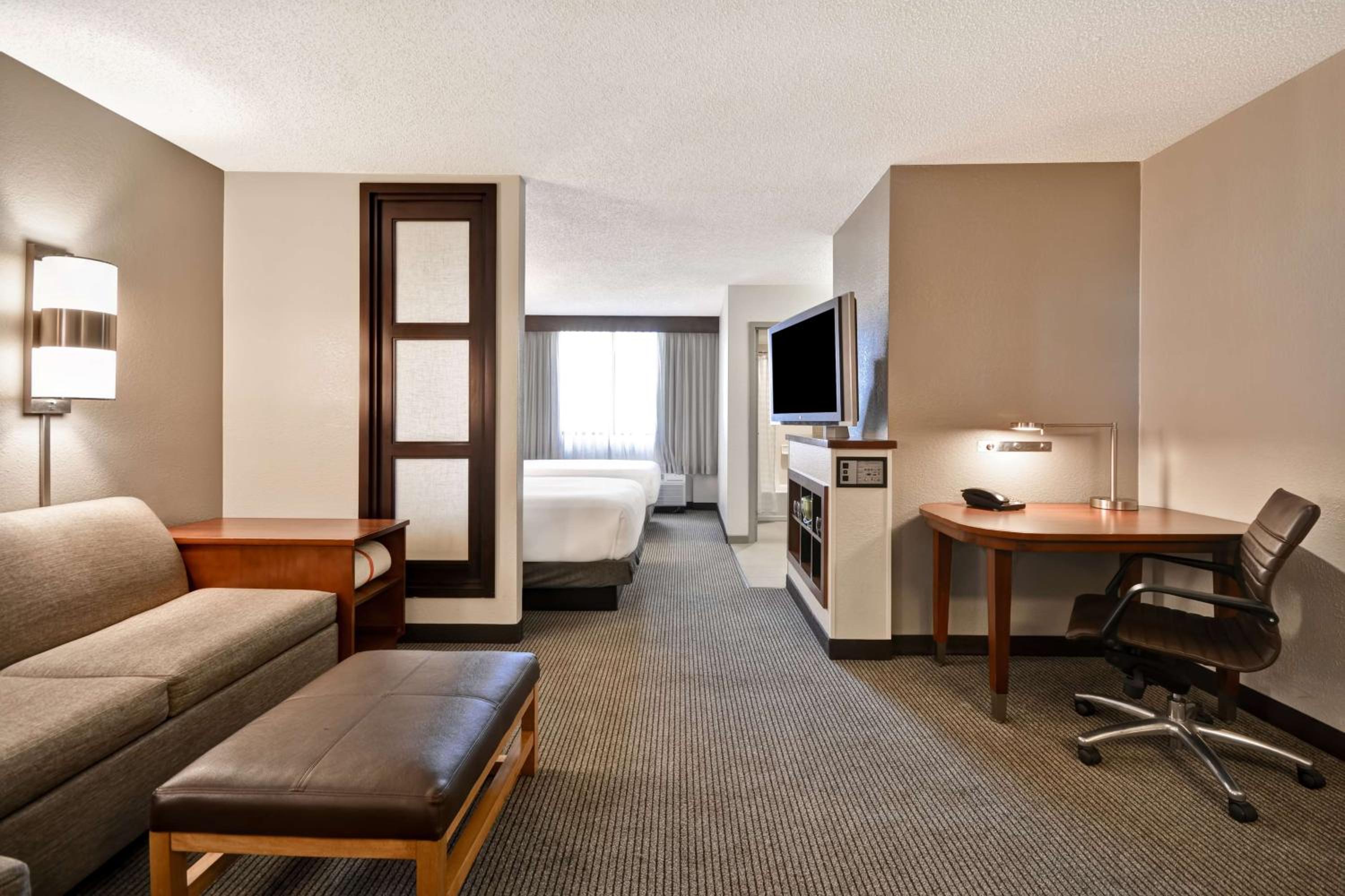 King Room with Sofa Bed and Accessible Tub - Disability Access photo 2