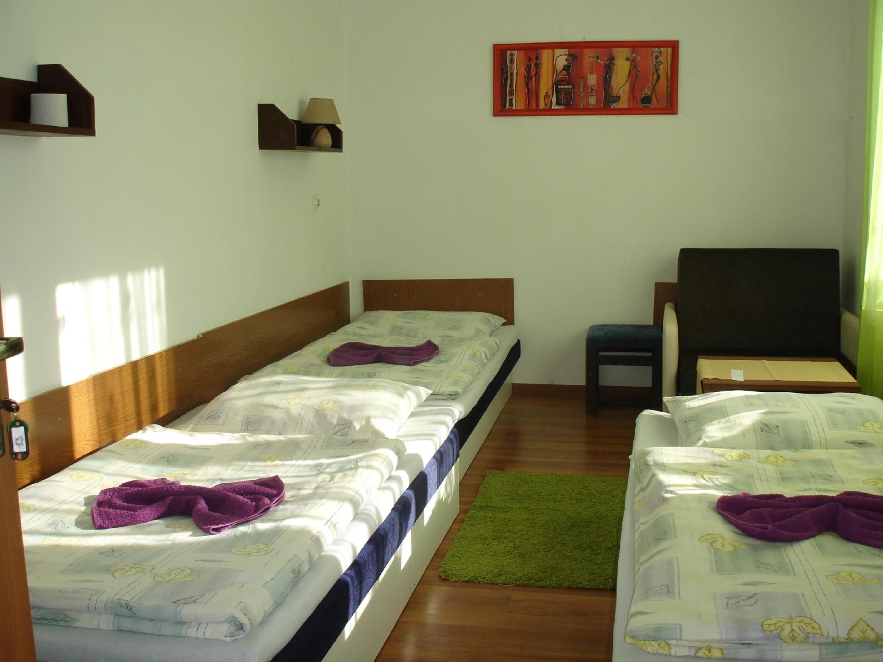 Triple Room with Shared Bathroom photo 2