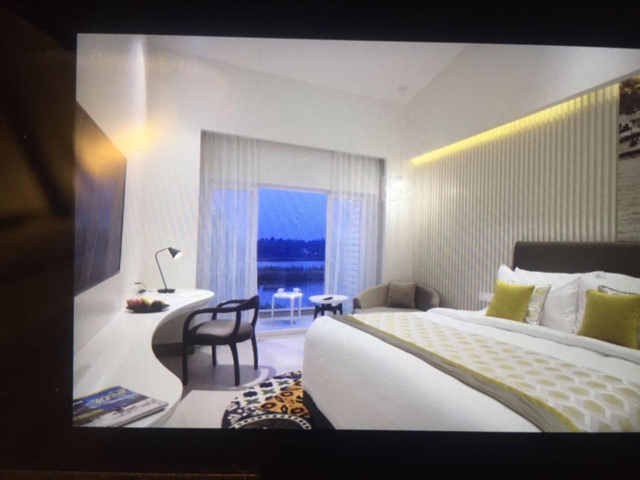 Double Room with River View  Buy 1 Get 1 Free happy hour on alcoholic beverages across all brands + Complimentary 2-pint beers on arrival - Photo 4