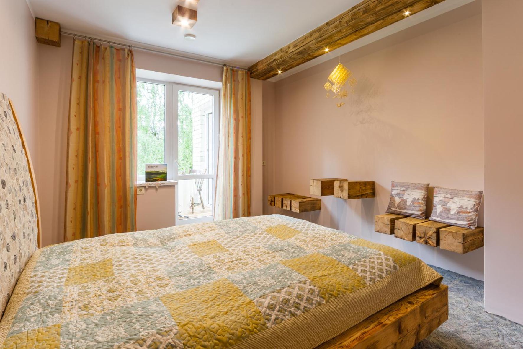 Double Room with Balcony - Photo 4