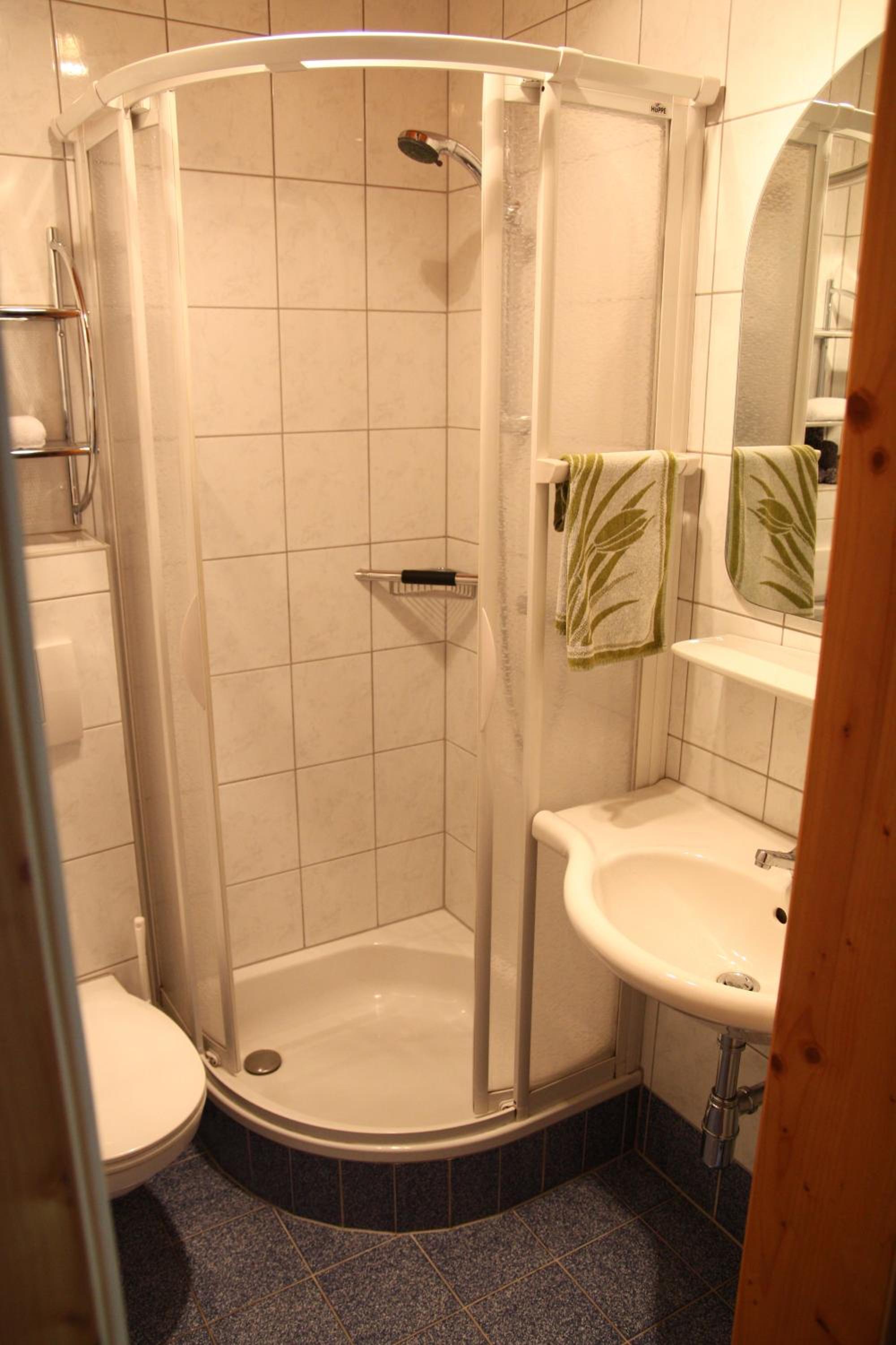 Room 3 photo 3