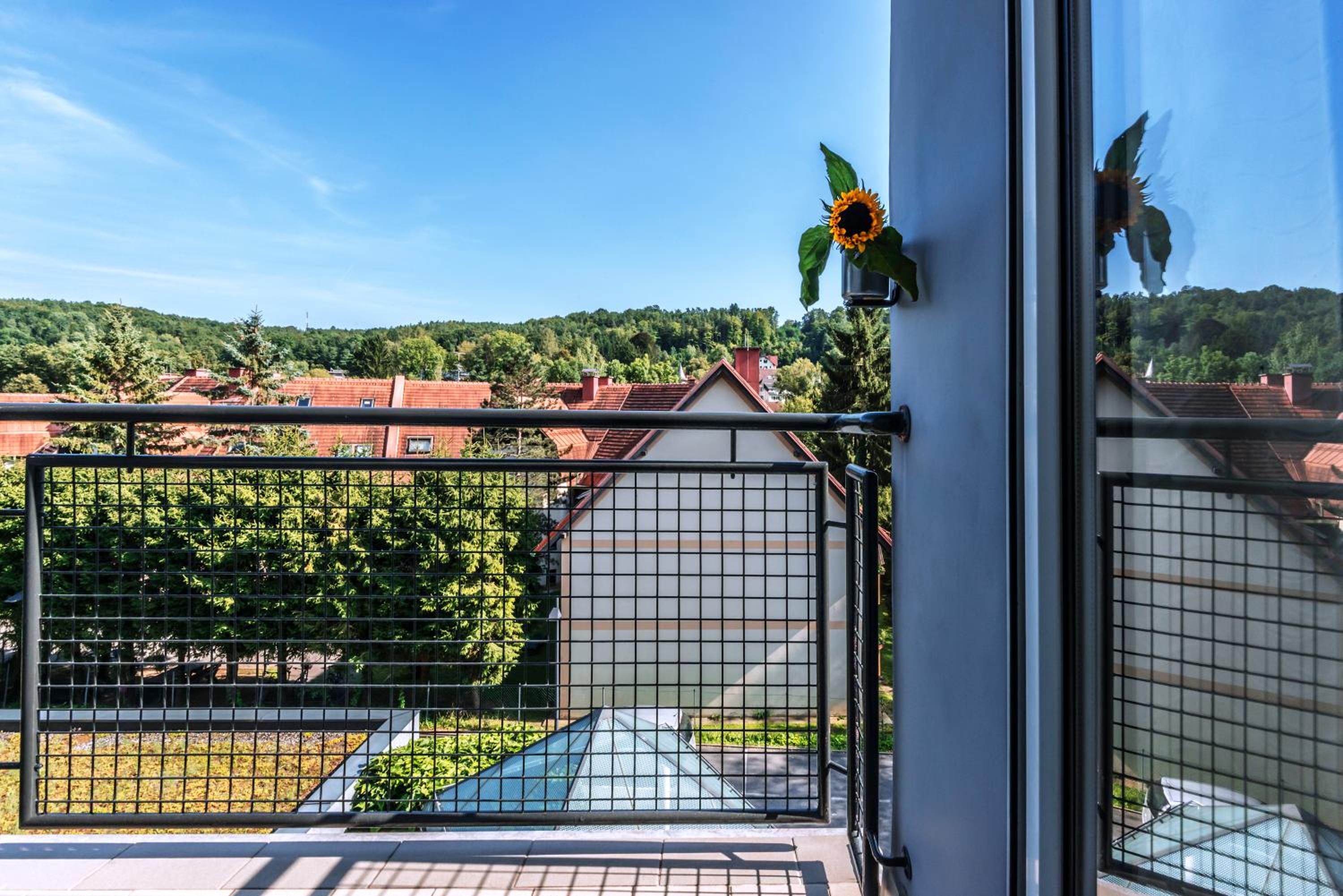 Two-Bedroom Apartment with Balcony photo 3