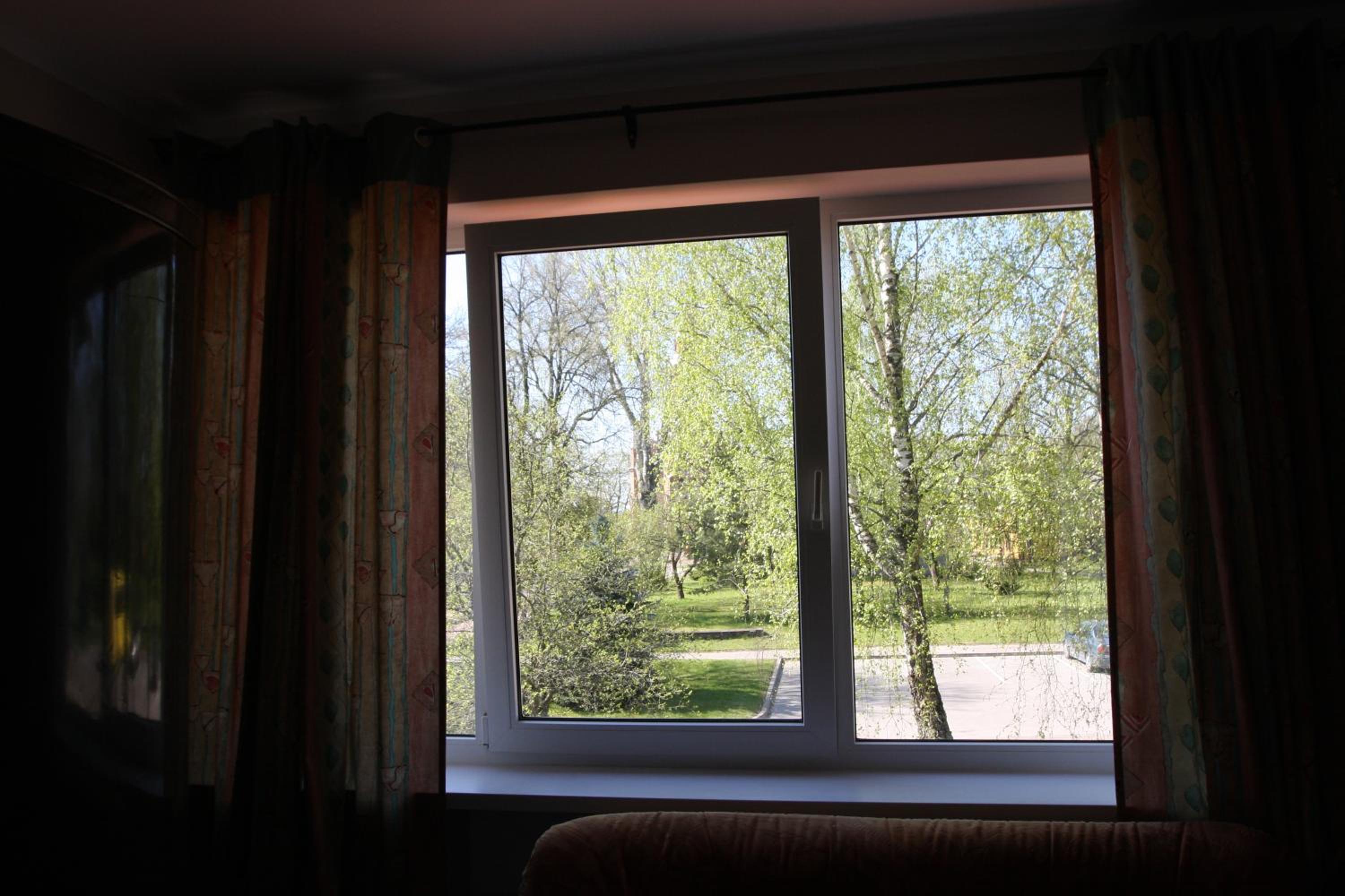 Family Room with Balcony - Photo 5