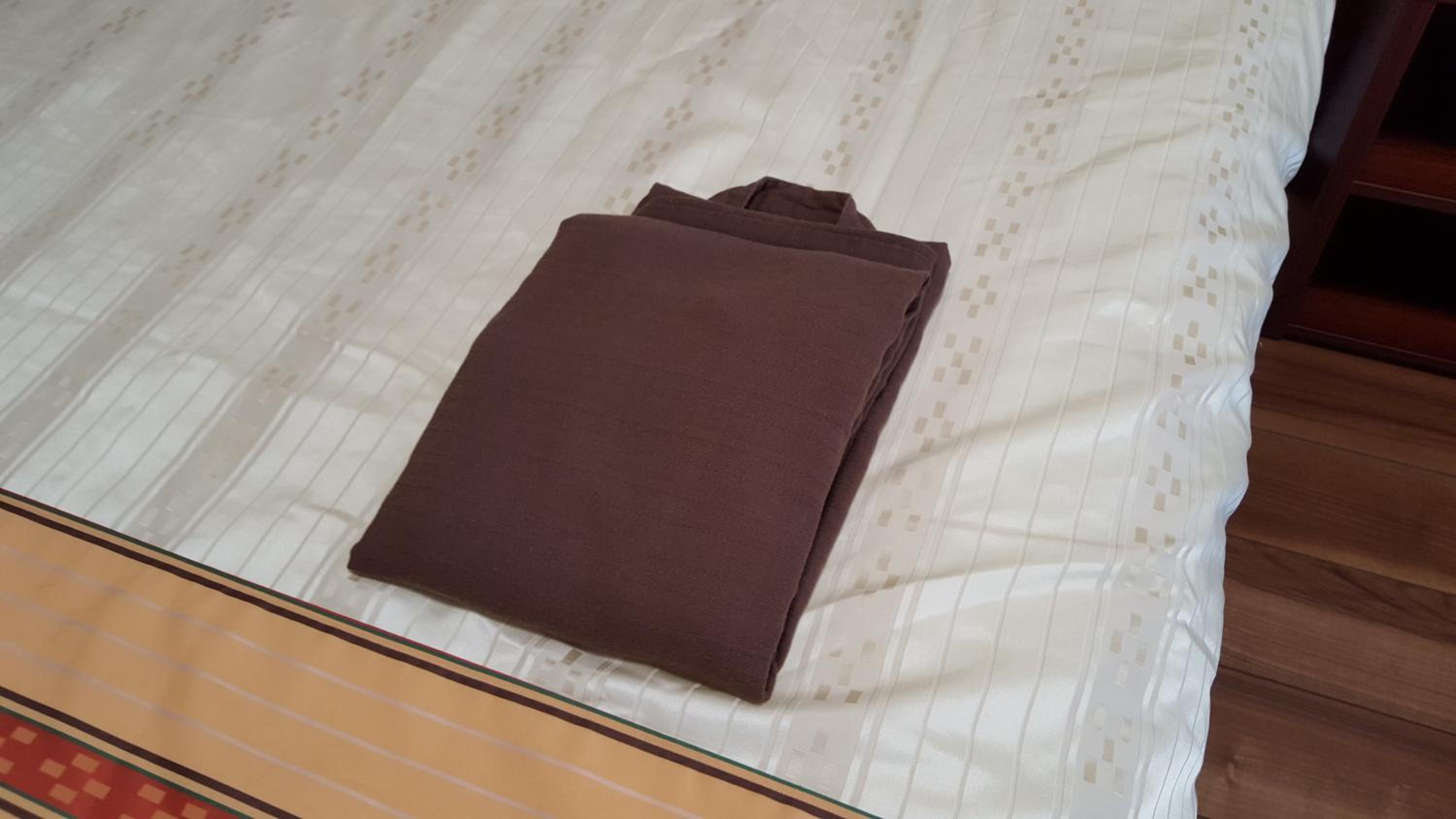 Twin Room - Non-Smoking photo 2
