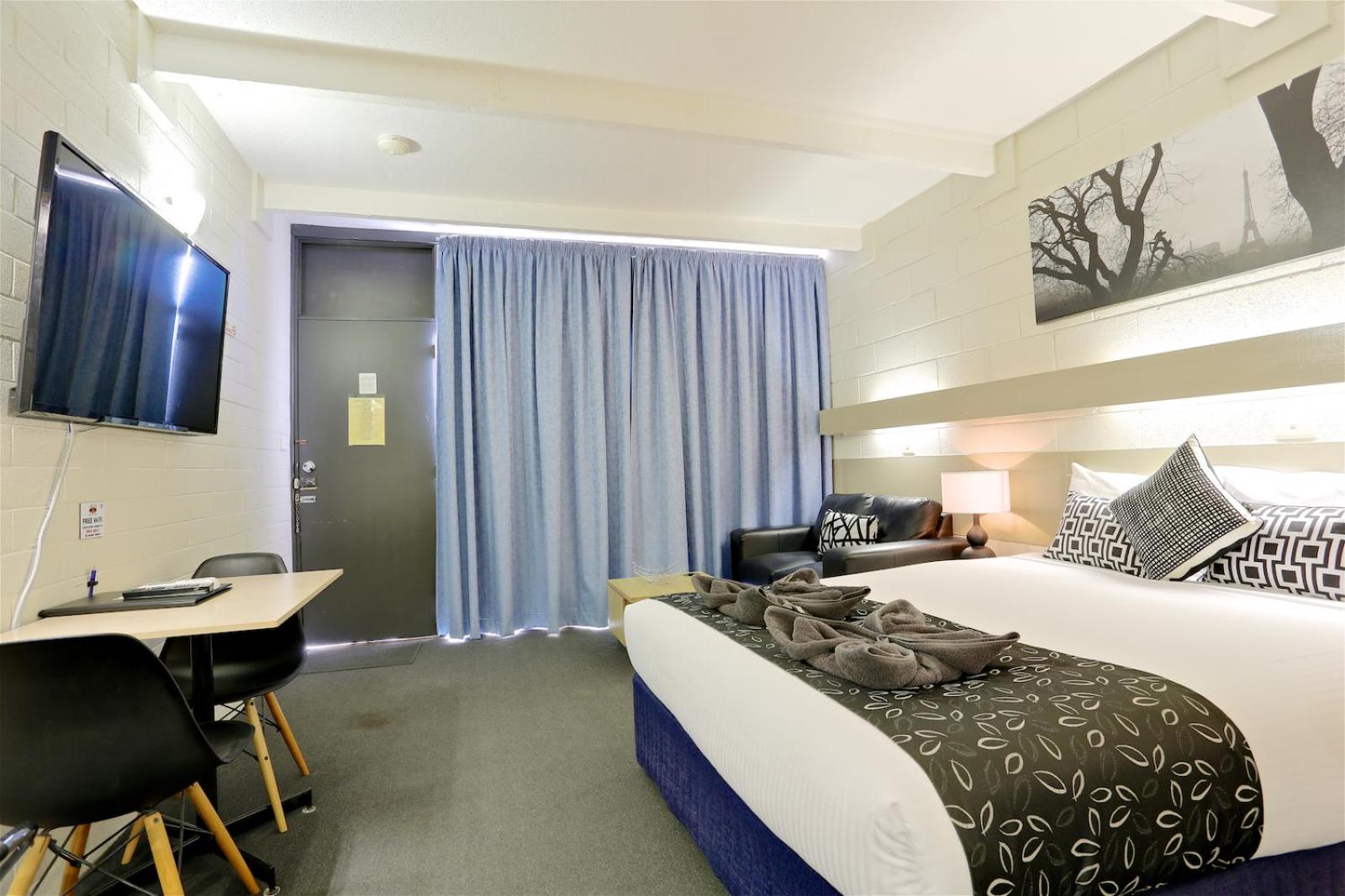 Queen Room photo 3