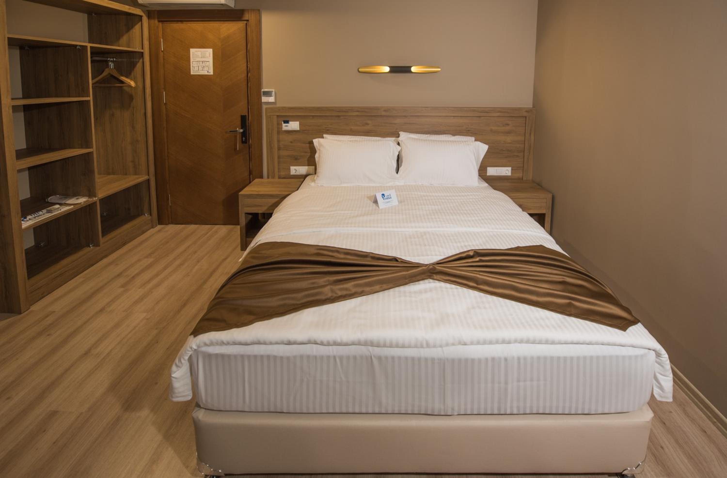 Large Single Room