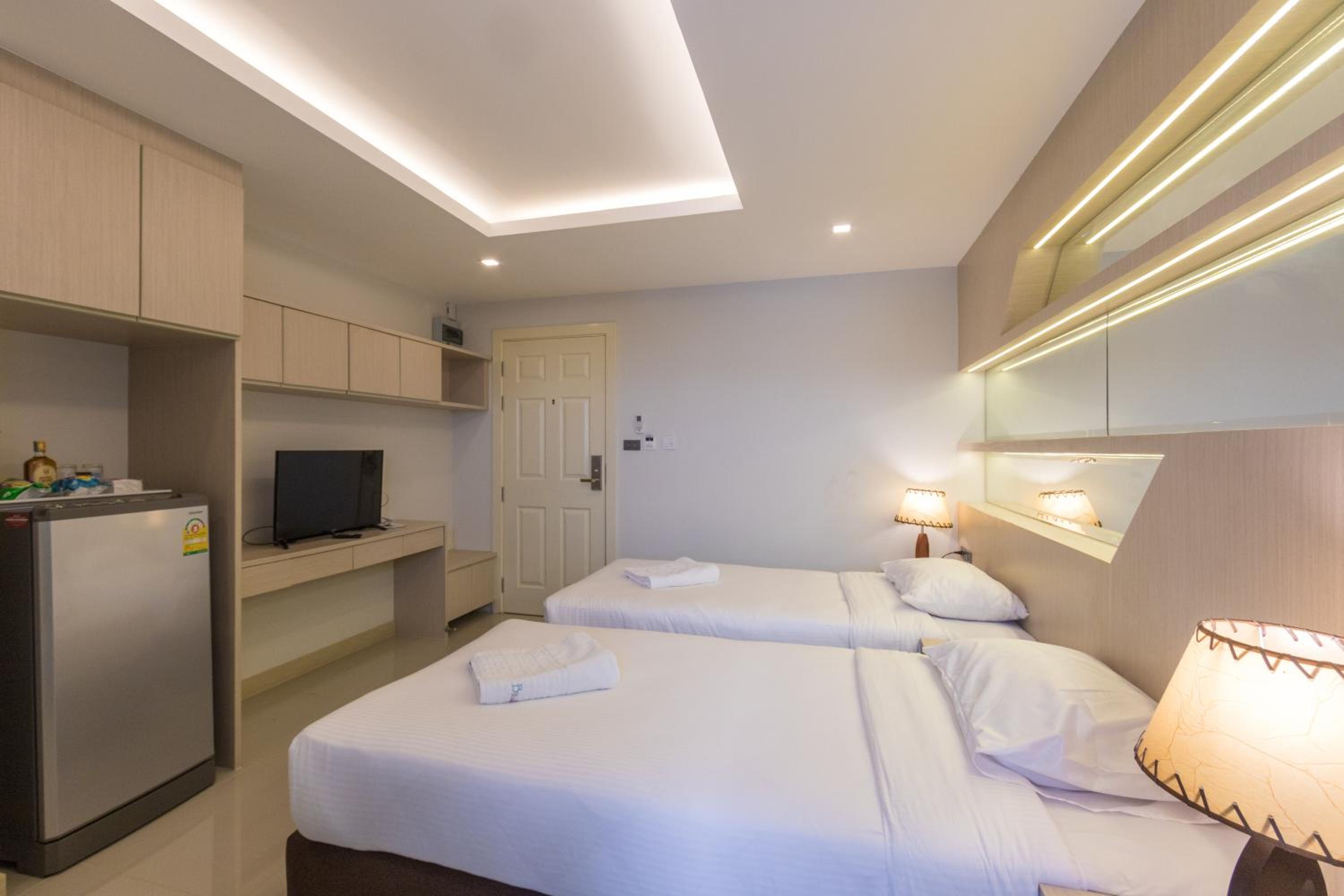 Standard Twin Room photo 2