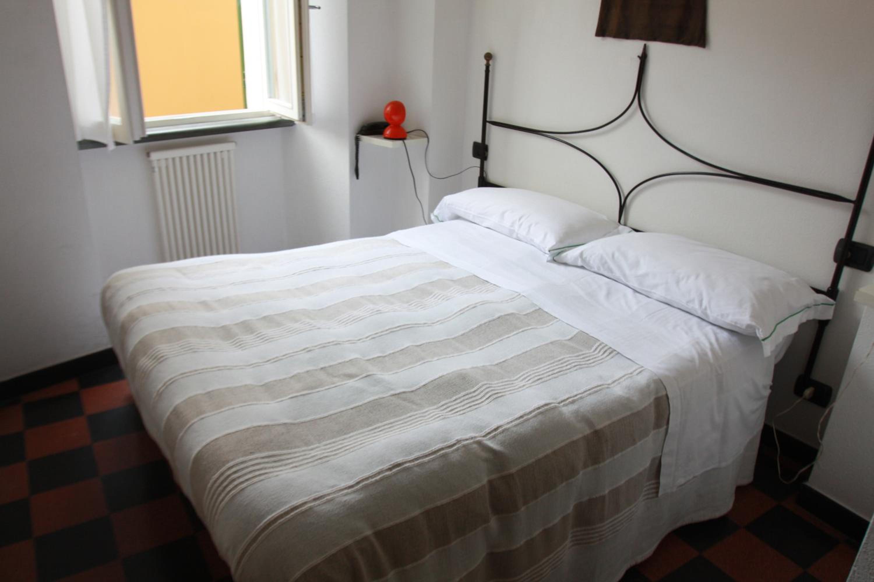 Small Double Room photo 1