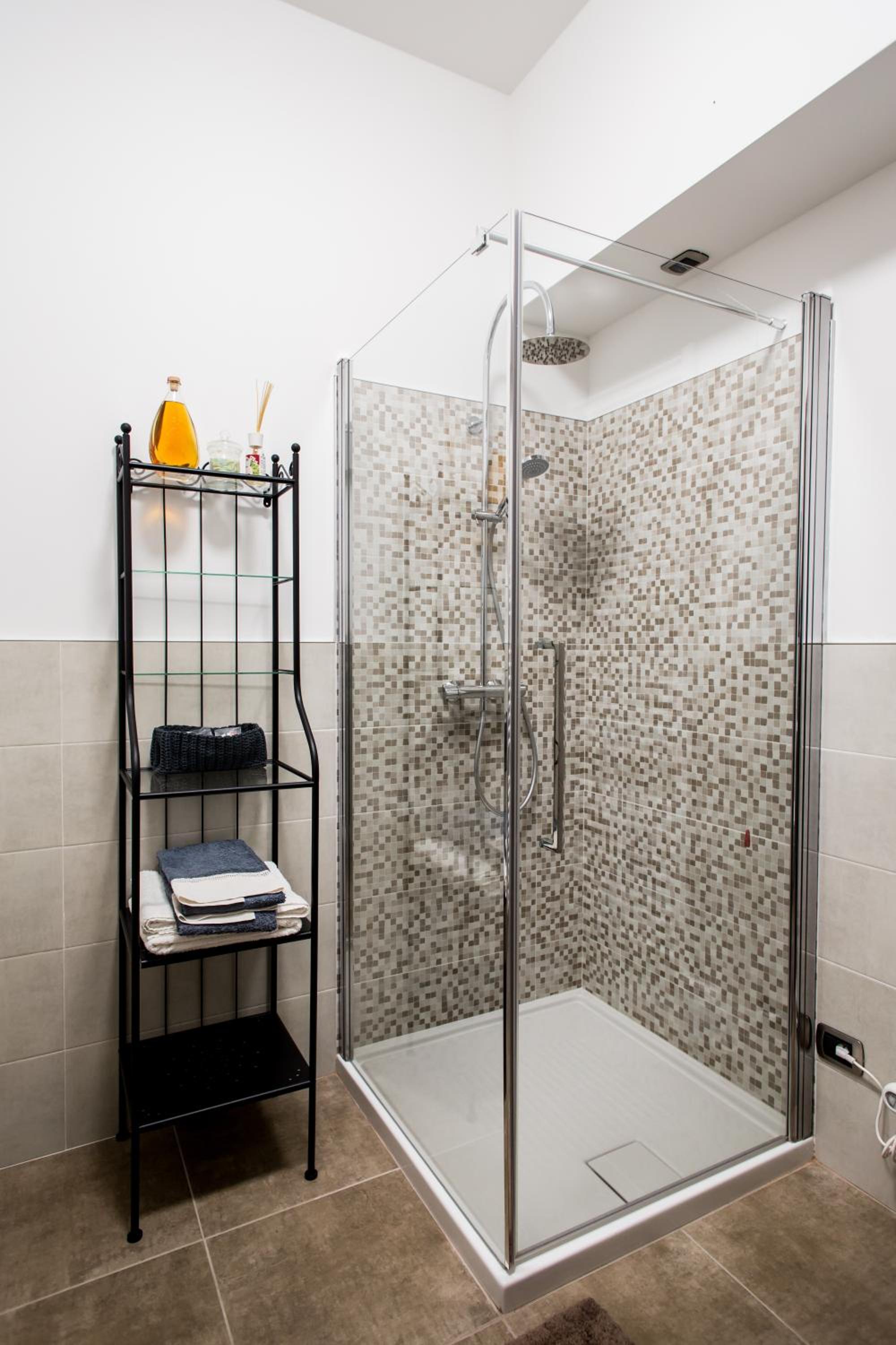 Double Room with Private Bathroom - Photo 5