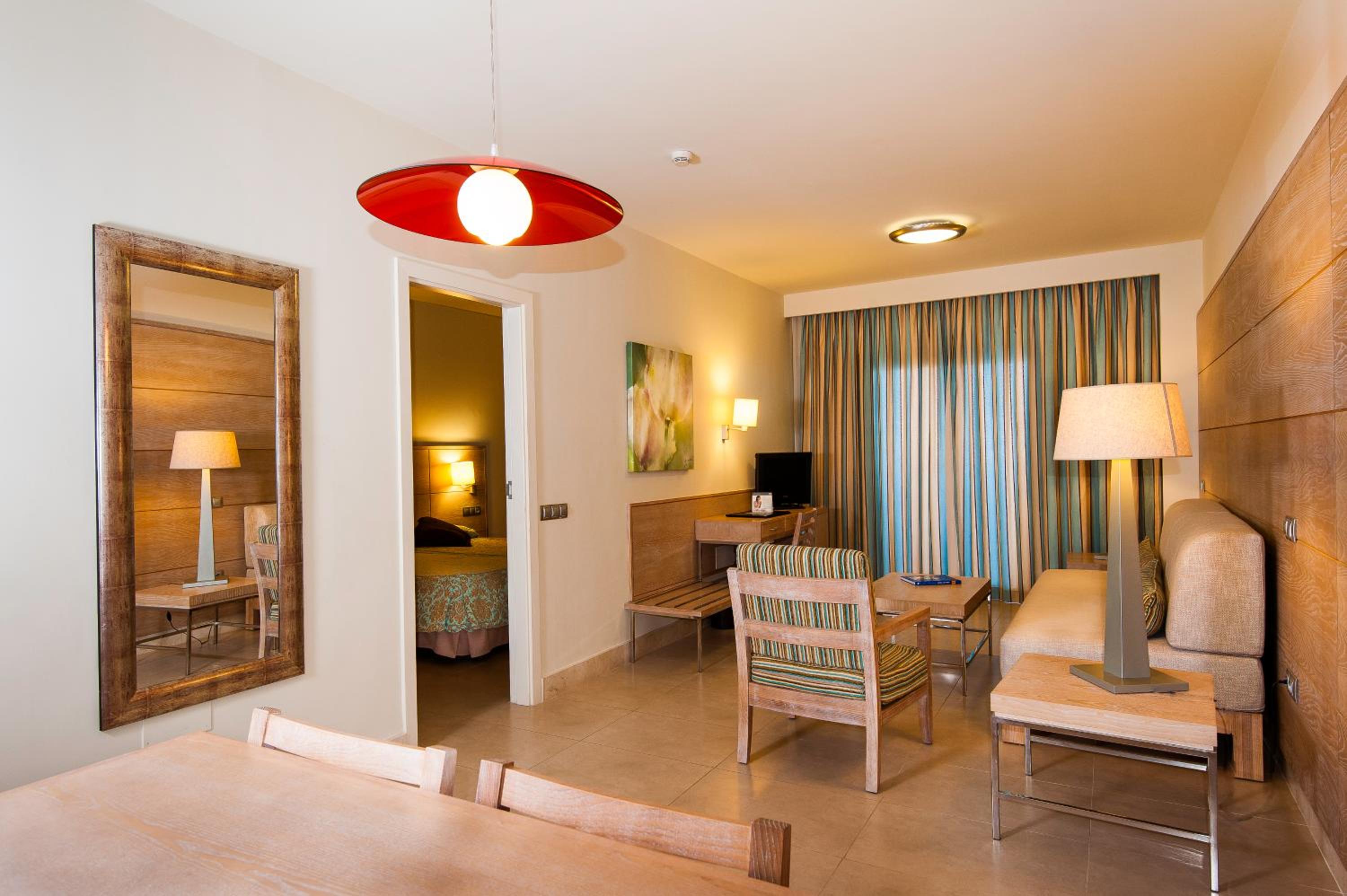 One-Bedroom Suite (2 Adults)