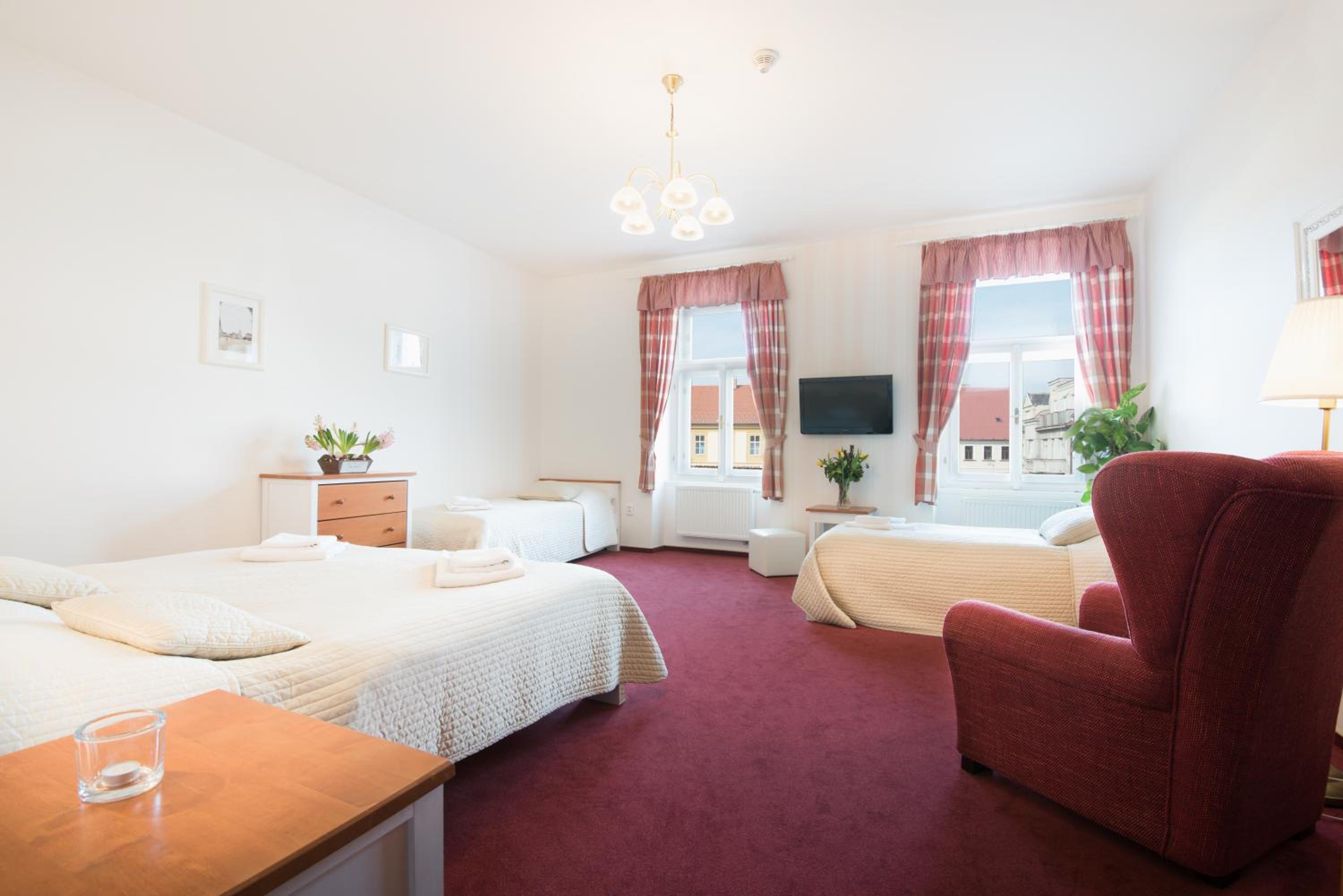 Quadruple Room - Photo 3